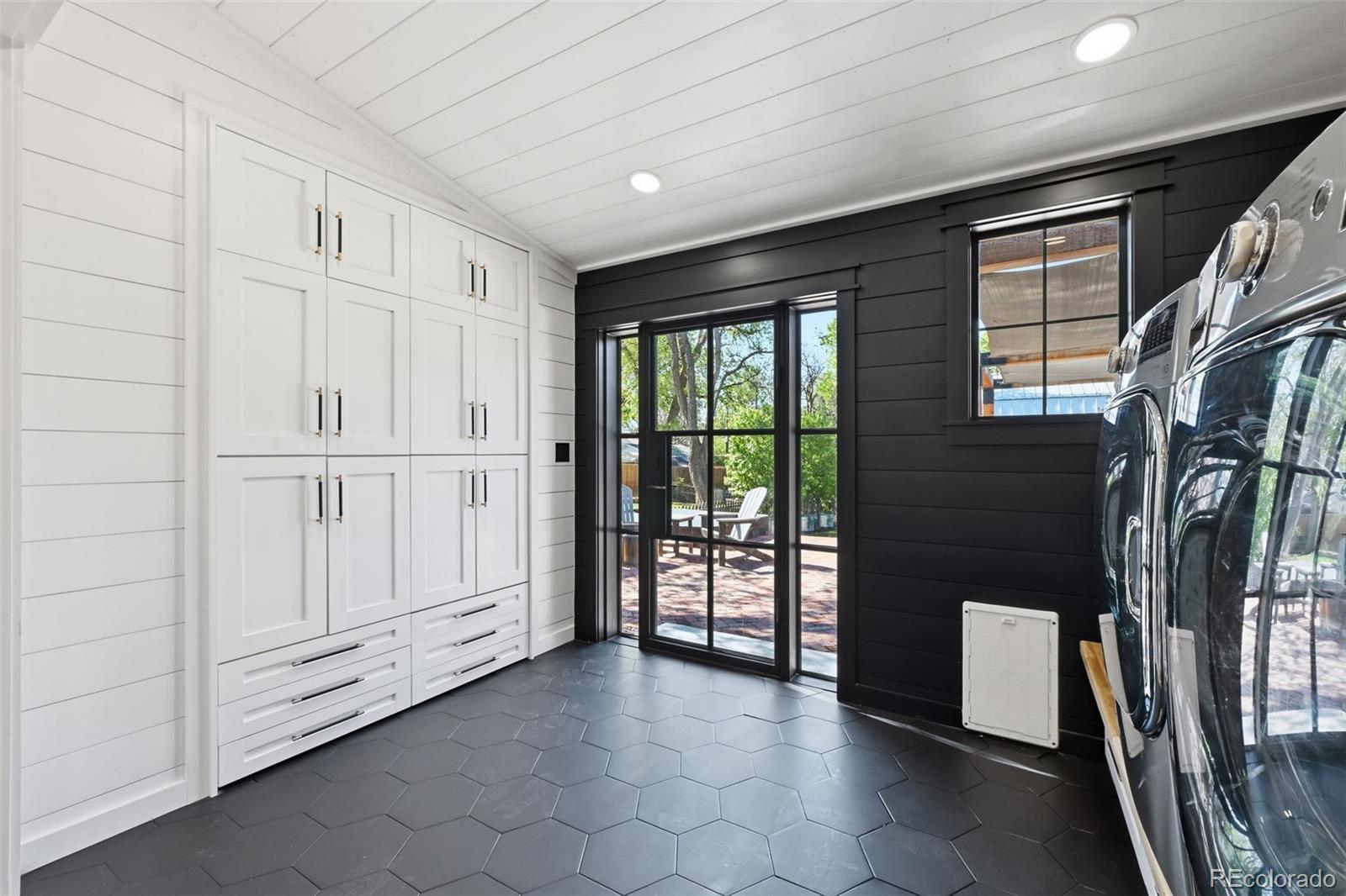 MLS Image #14 for 937 e costilla street,colorado springs, Colorado