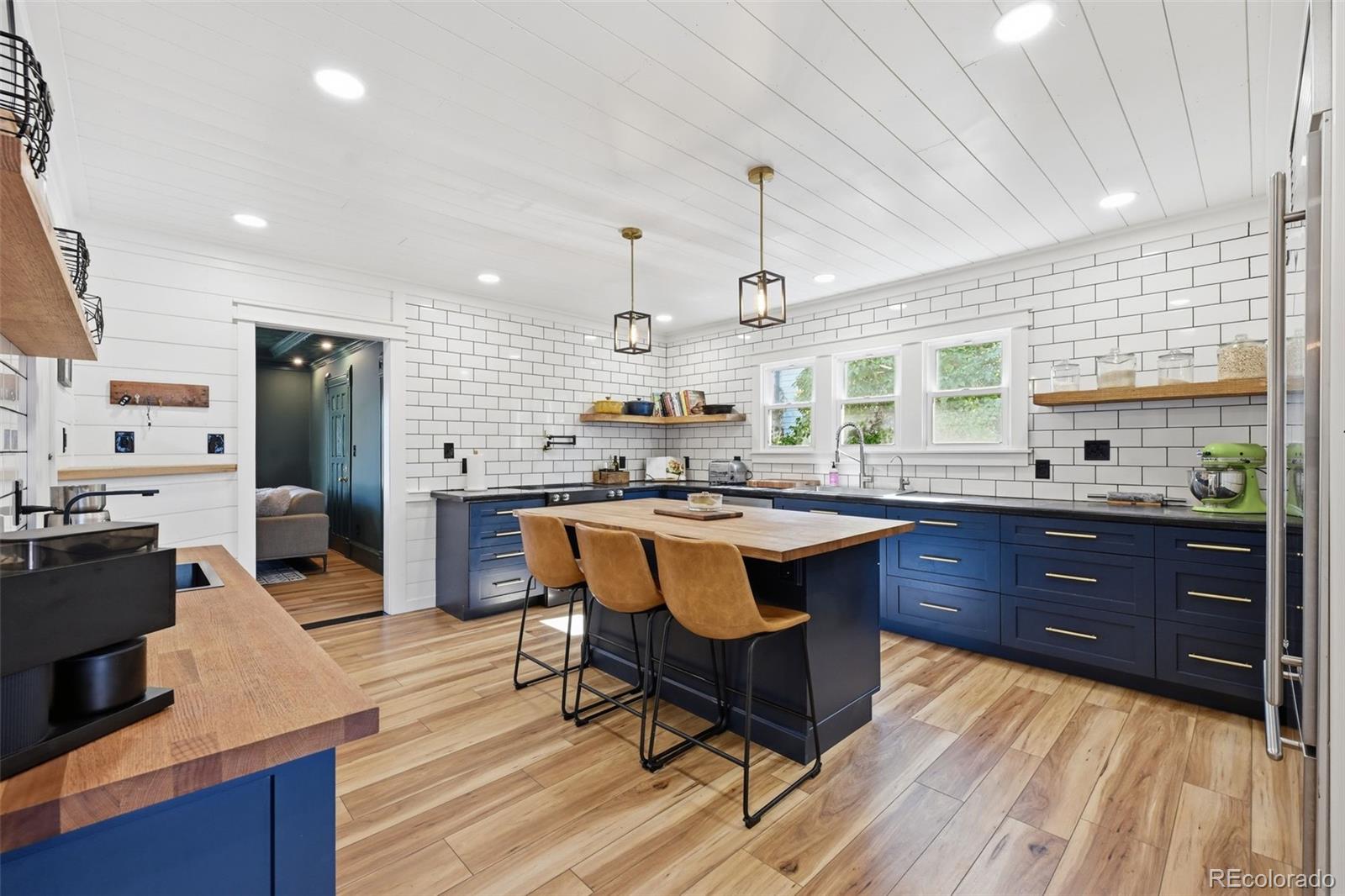 MLS Image #8 for 937 e costilla street,colorado springs, Colorado