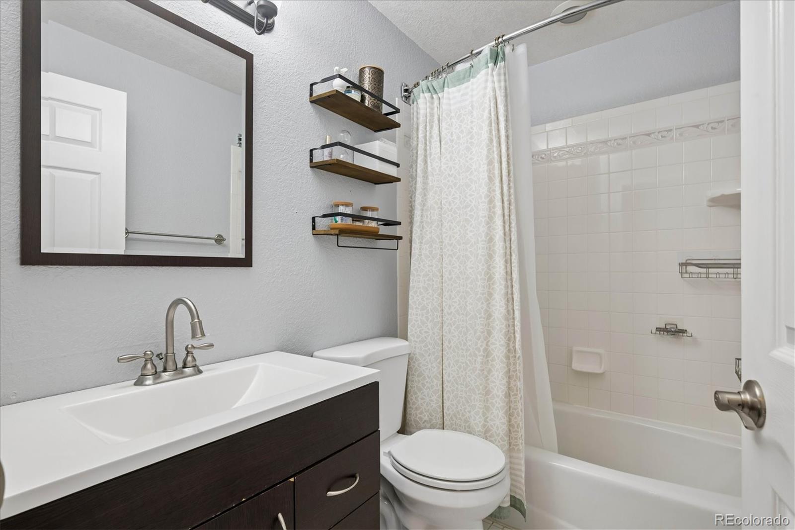 MLS Image #14 for 4344 s ceylon way,aurora, Colorado