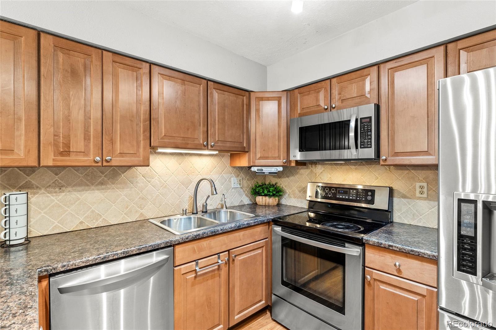 MLS Image #8 for 8417  everett way,arvada, Colorado