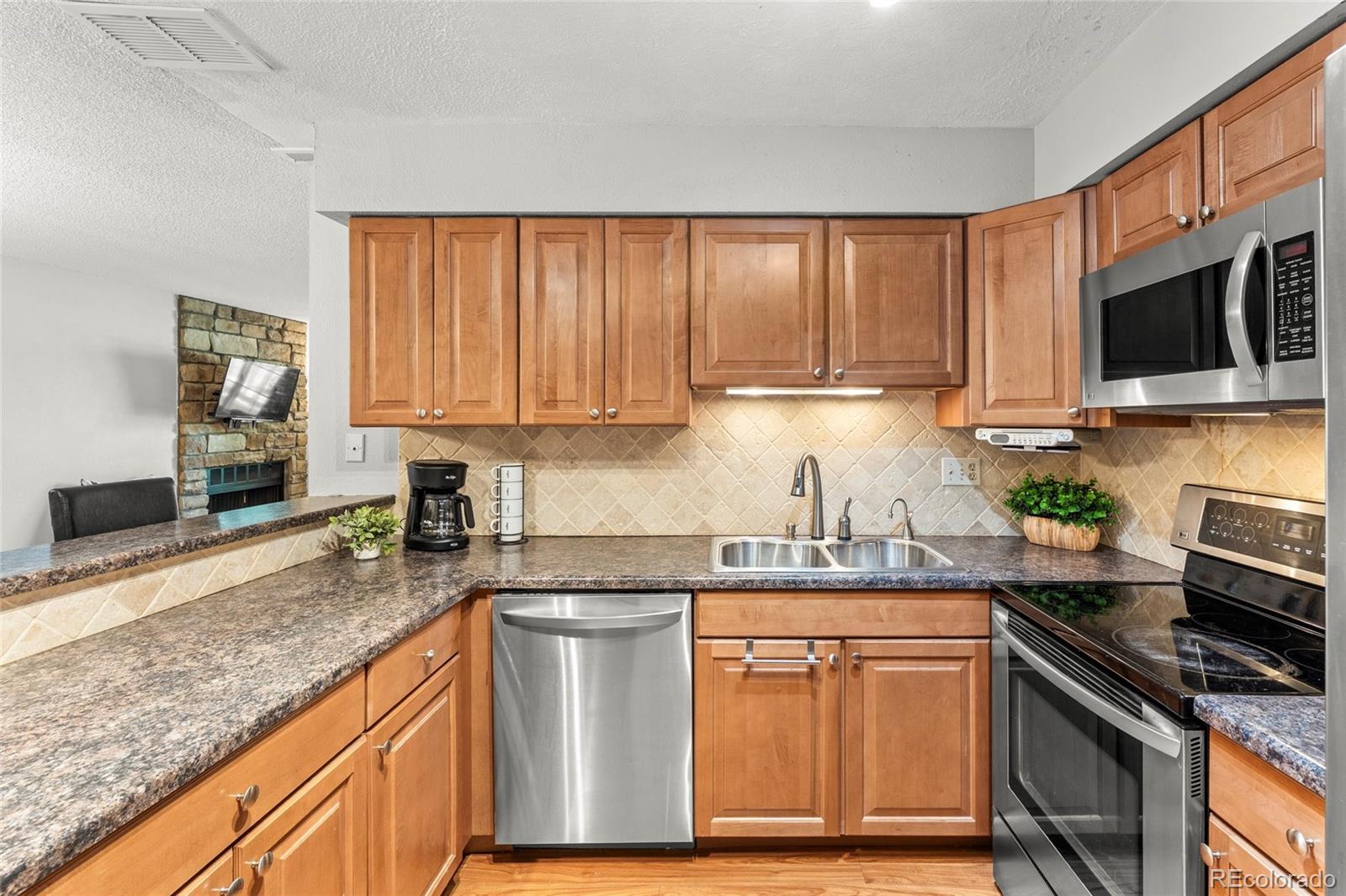 MLS Image #9 for 8417  everett way,arvada, Colorado