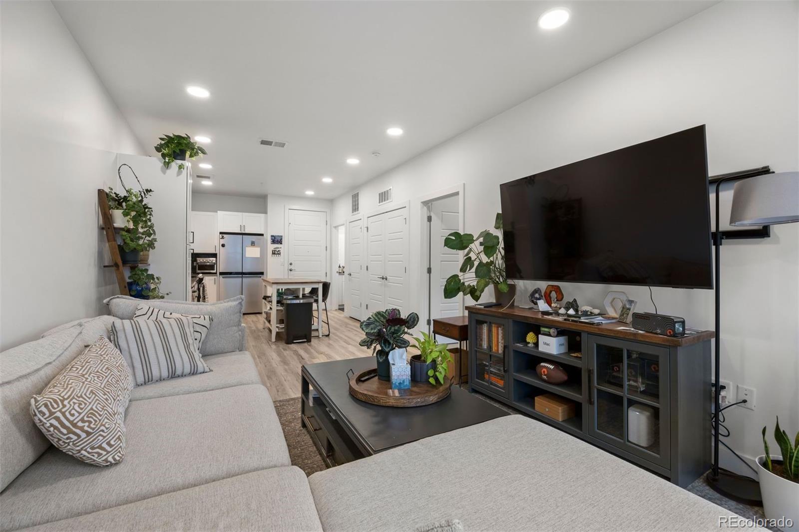 MLS Image #14 for 2851 w 52nd avenue,denver, Colorado