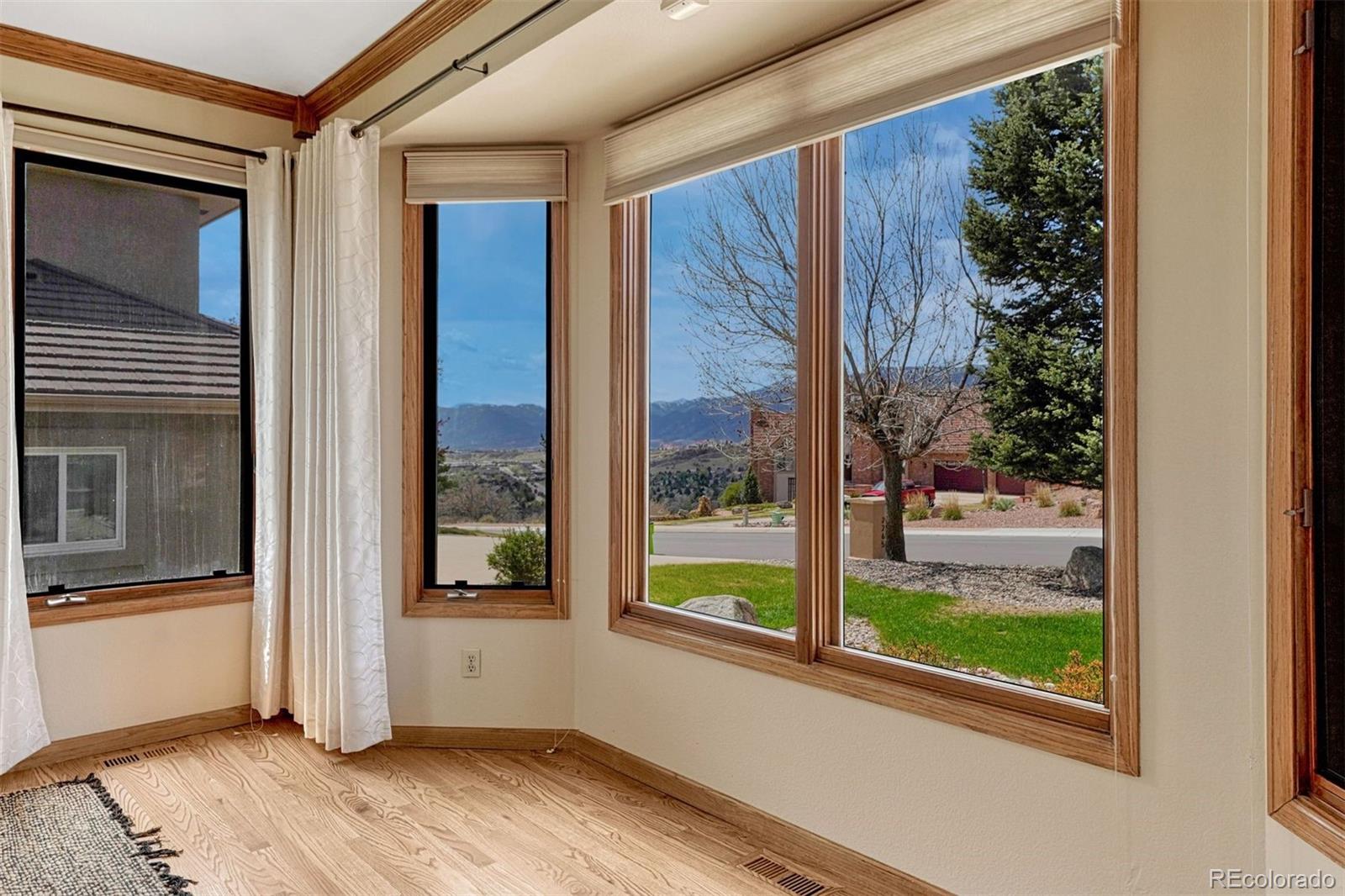MLS Image #16 for 2255  oak hills drive,colorado springs, Colorado