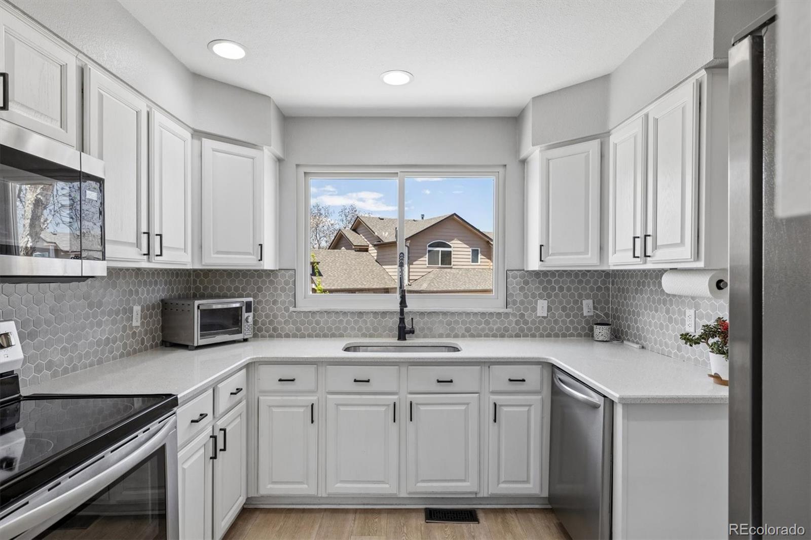 MLS Image #7 for 7410 w coal mine avenue f,littleton, Colorado