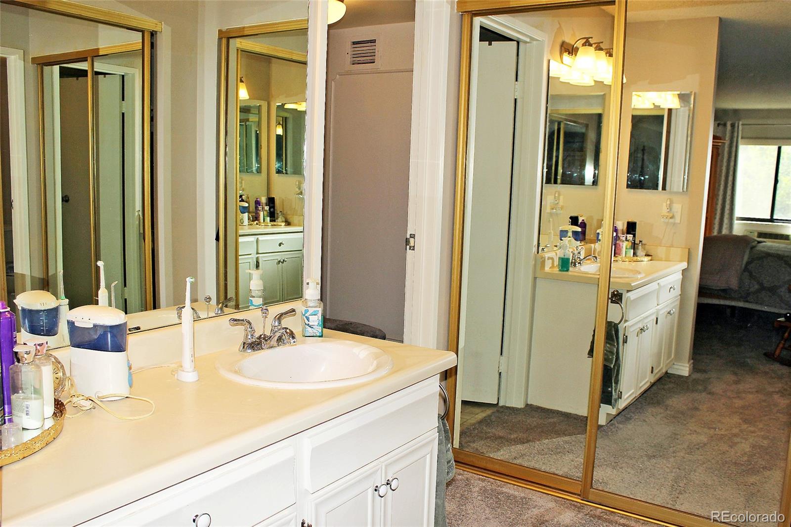 MLS Image #11 for 14050 e linvale place,aurora, Colorado