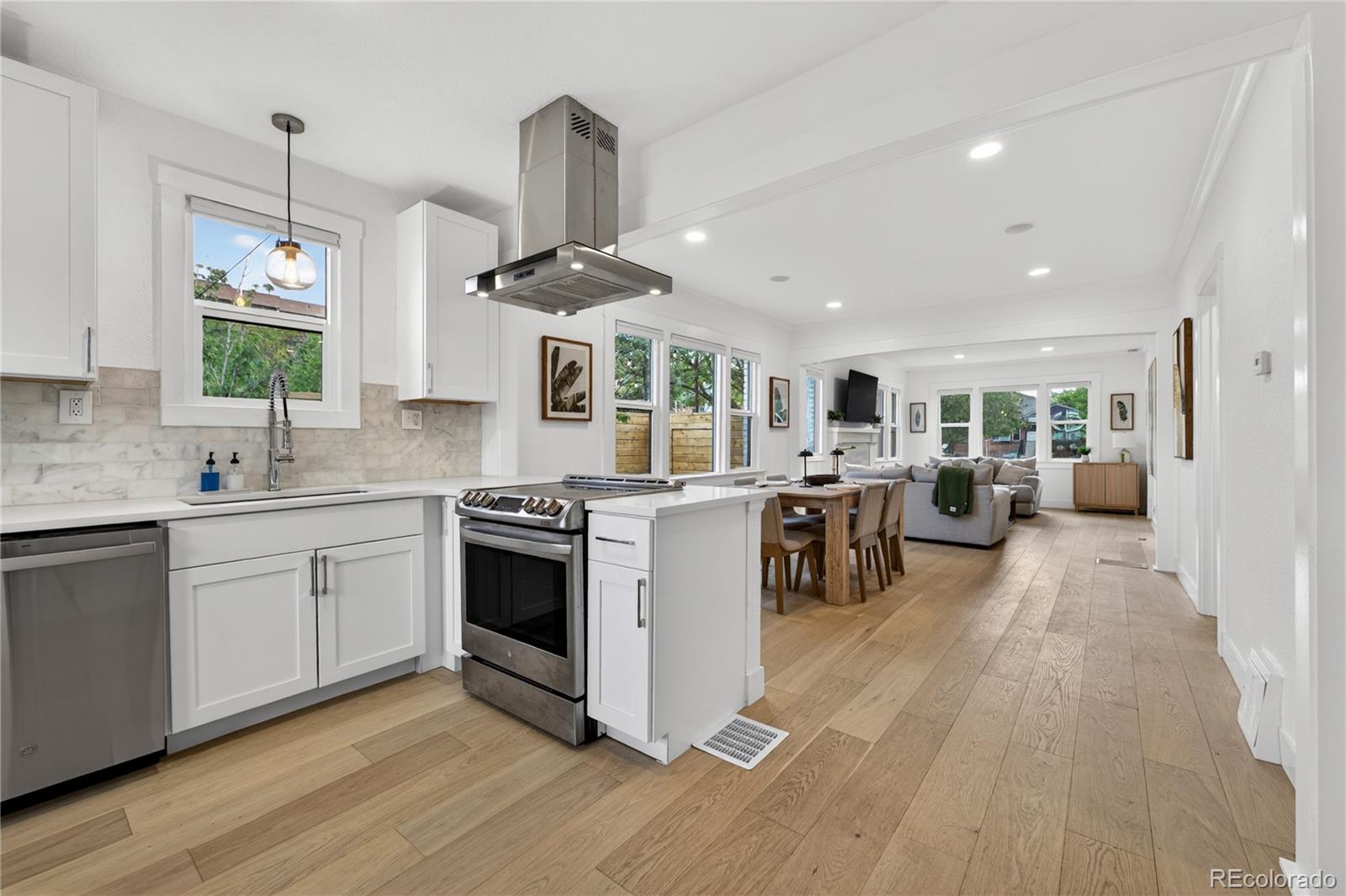 MLS Image #10 for 1528  harrison street,denver, Colorado