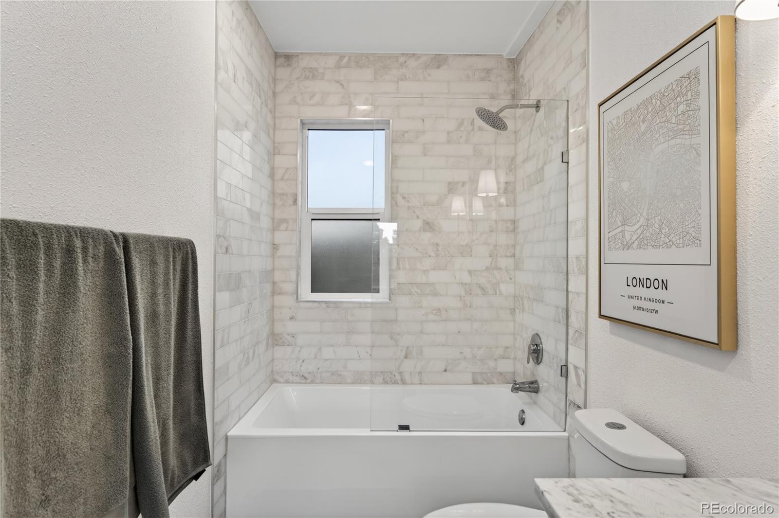 MLS Image #15 for 1528  harrison street,denver, Colorado