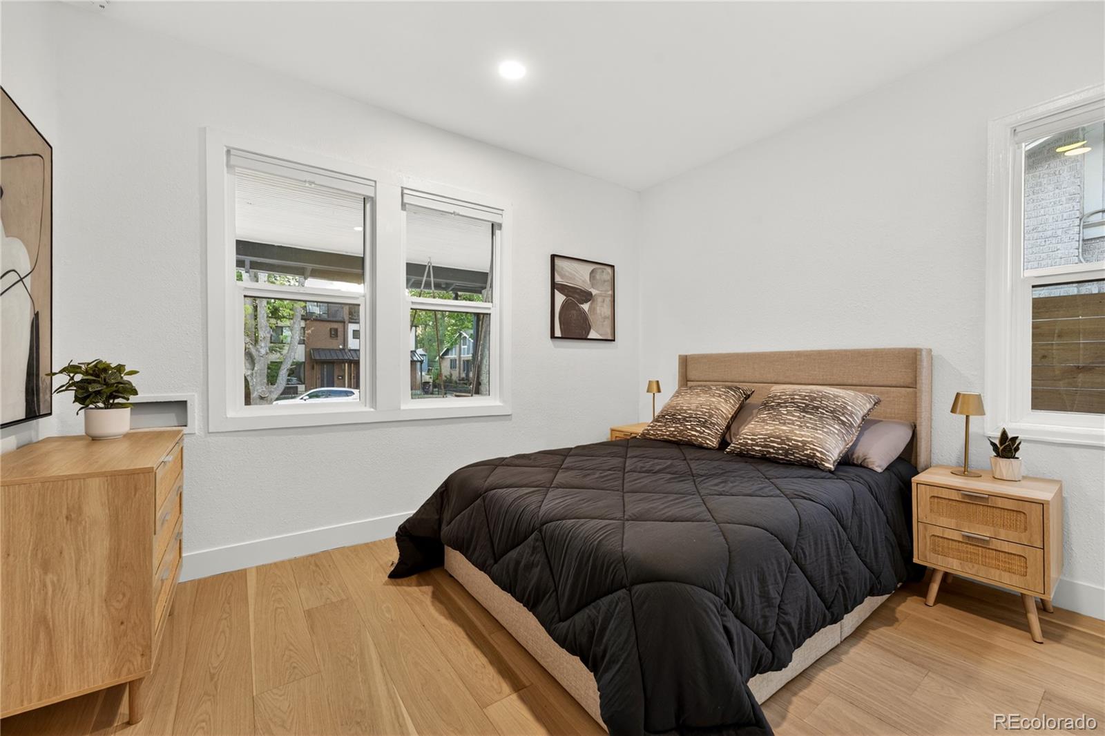 MLS Image #17 for 1528  harrison street,denver, Colorado