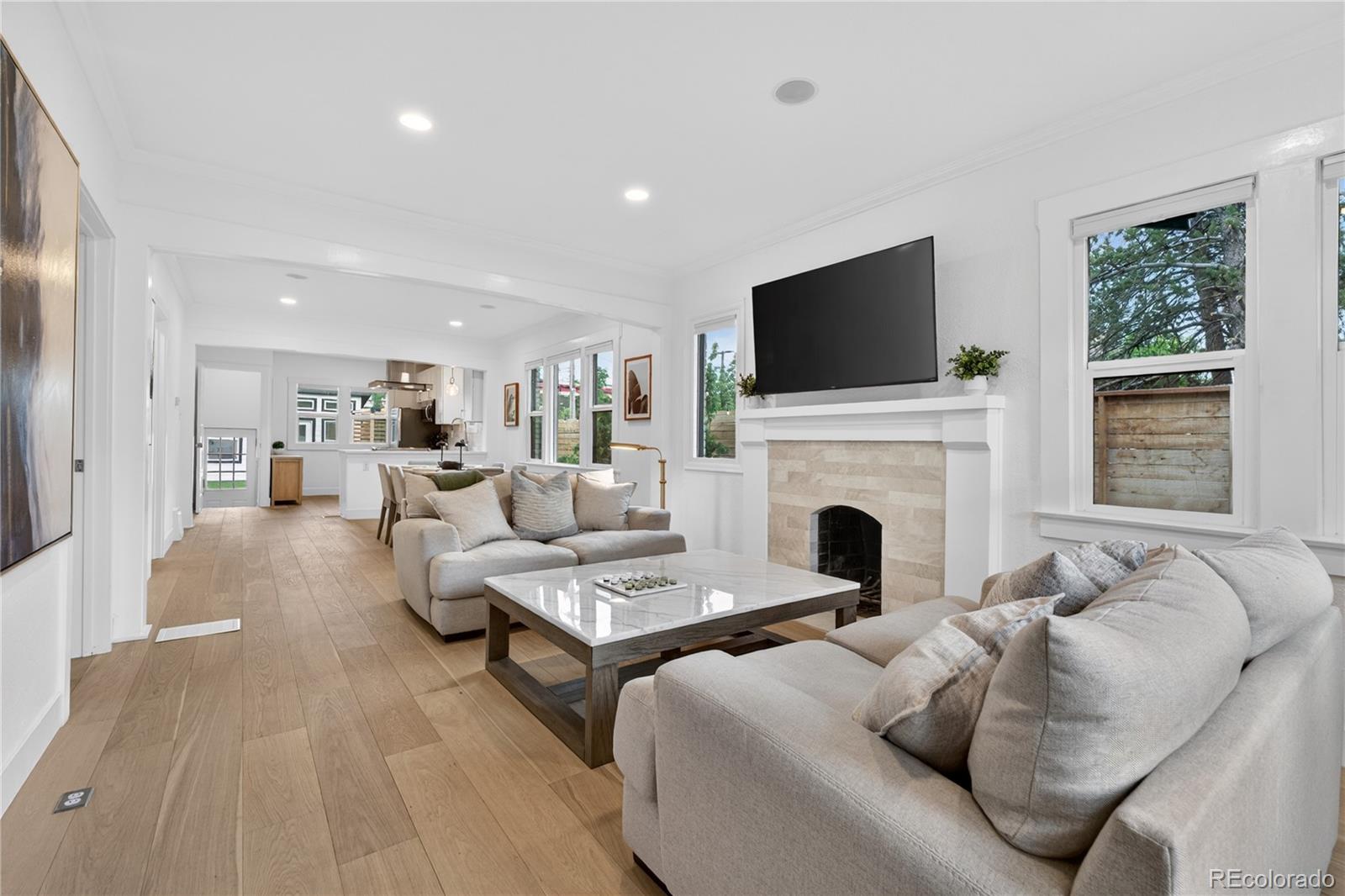 MLS Image #3 for 1528  harrison street,denver, Colorado