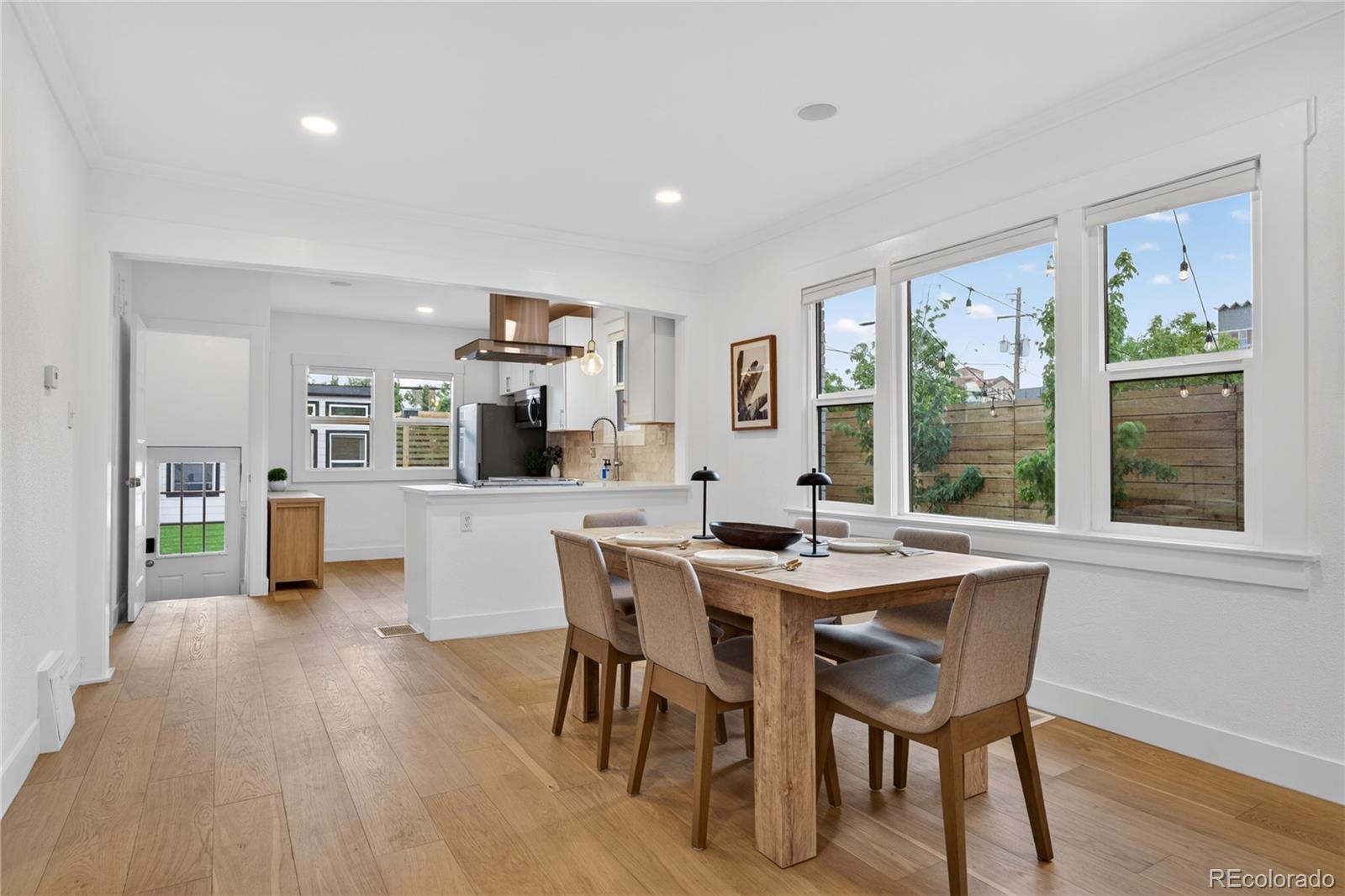 MLS Image #7 for 1528  harrison street,denver, Colorado