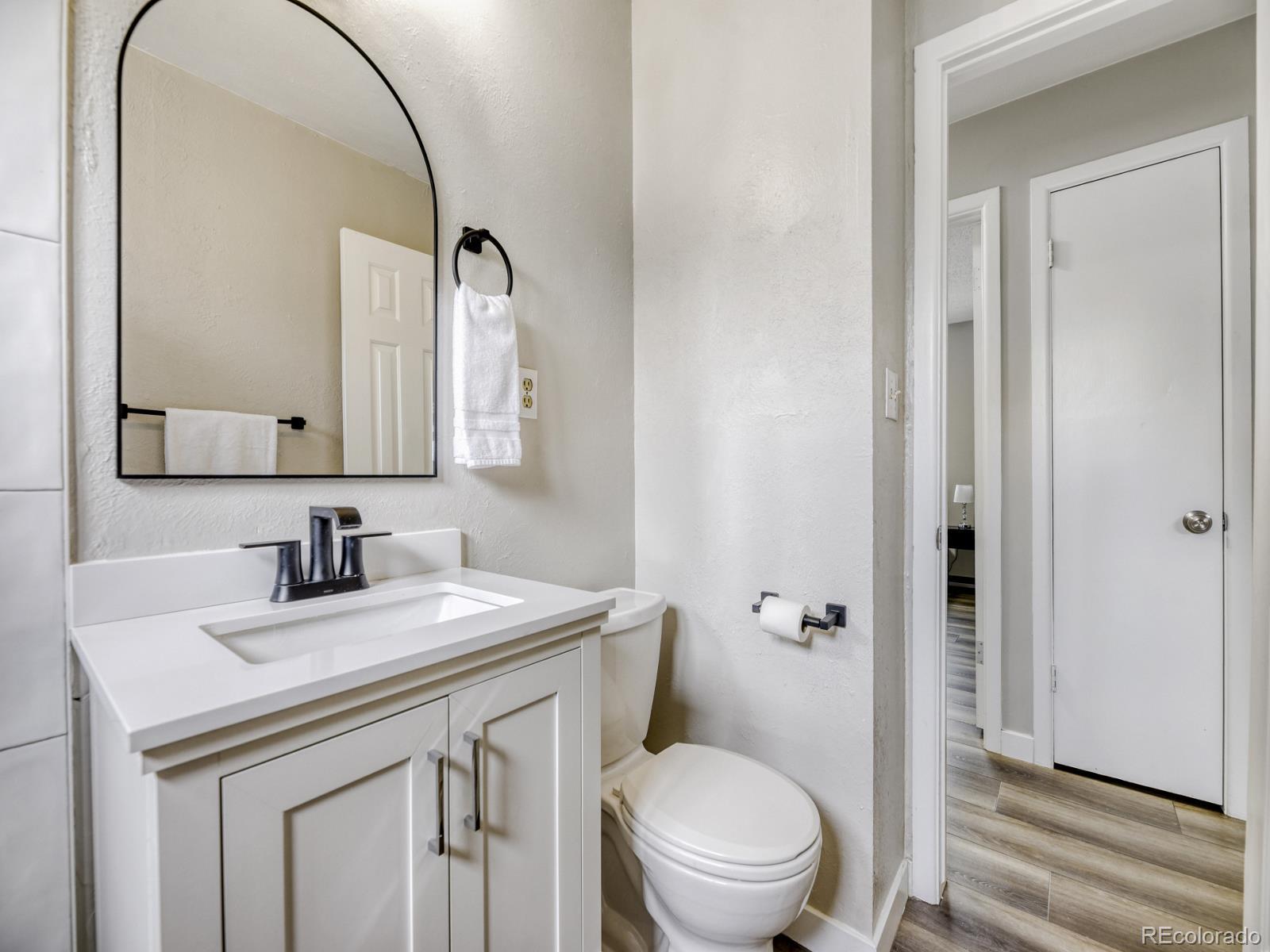 MLS Image #15 for 1015 w longview avenue,littleton, Colorado