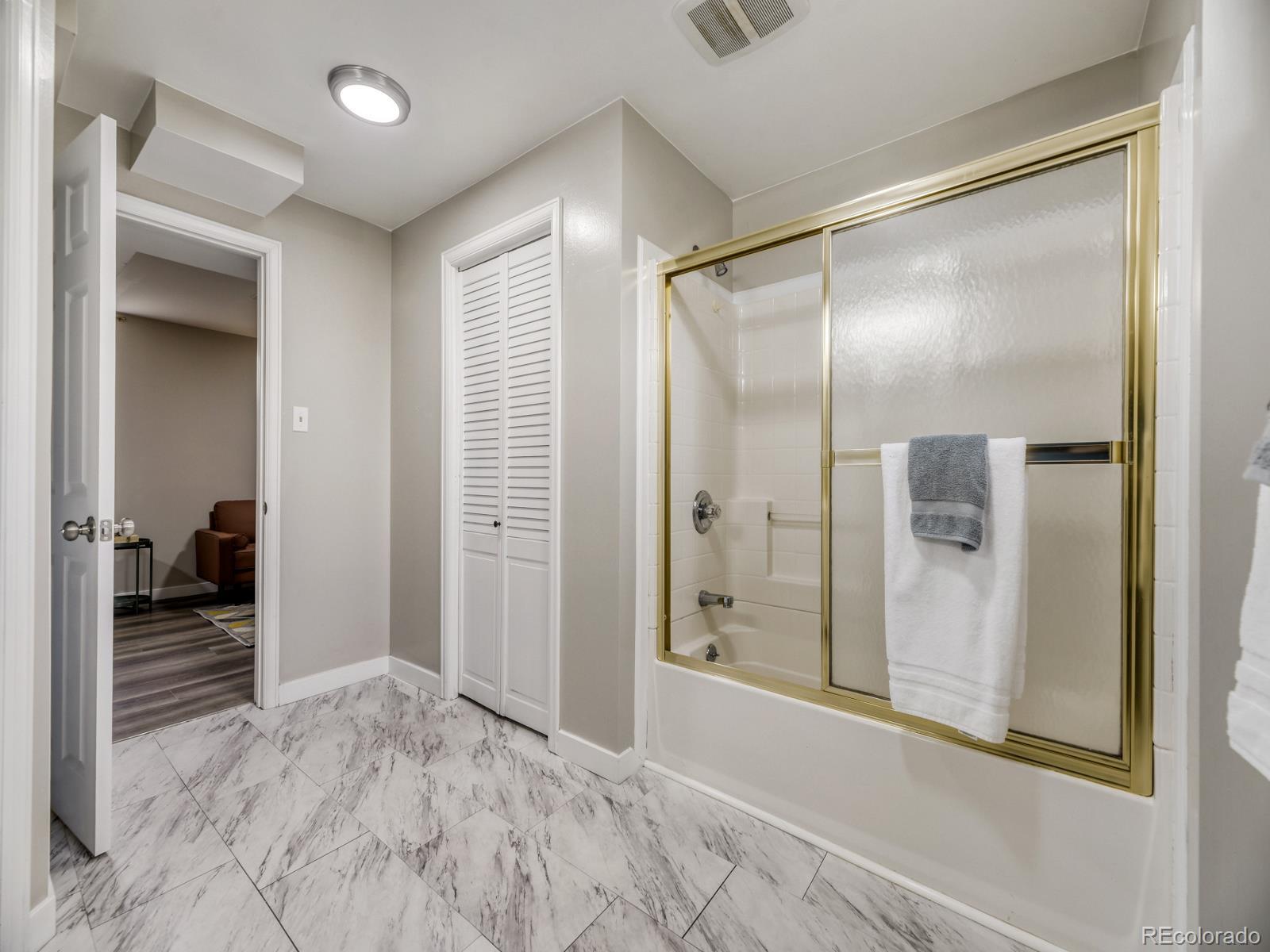MLS Image #19 for 1015 w longview avenue,littleton, Colorado