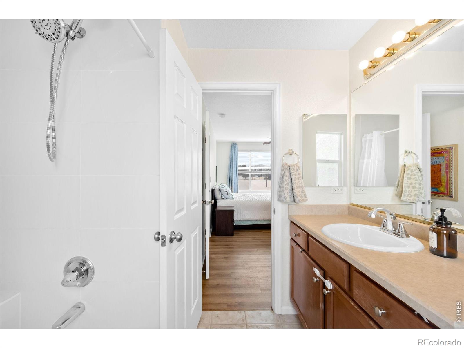 MLS Image #12 for 9559 e iowa circle,denver, Colorado