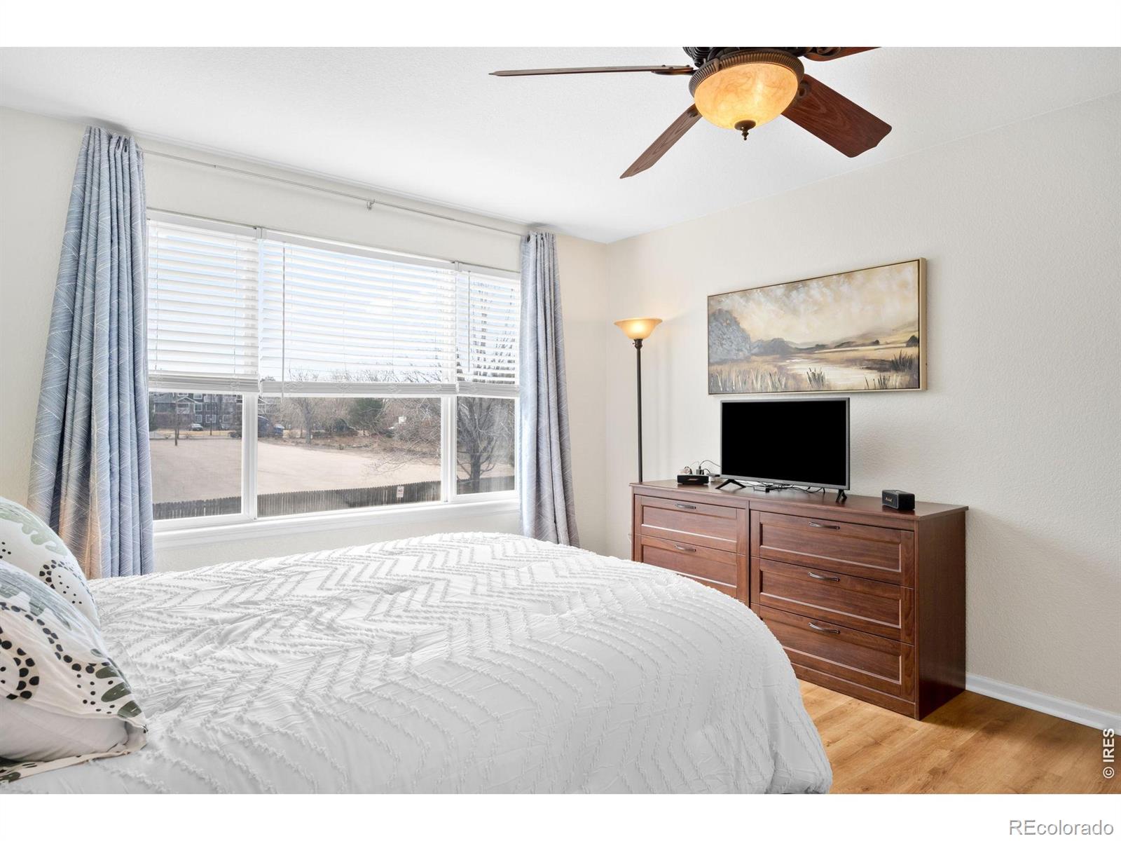 MLS Image #14 for 9559 e iowa circle,denver, Colorado
