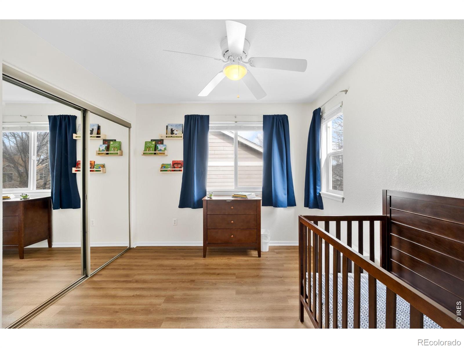 MLS Image #18 for 9559 e iowa circle,denver, Colorado