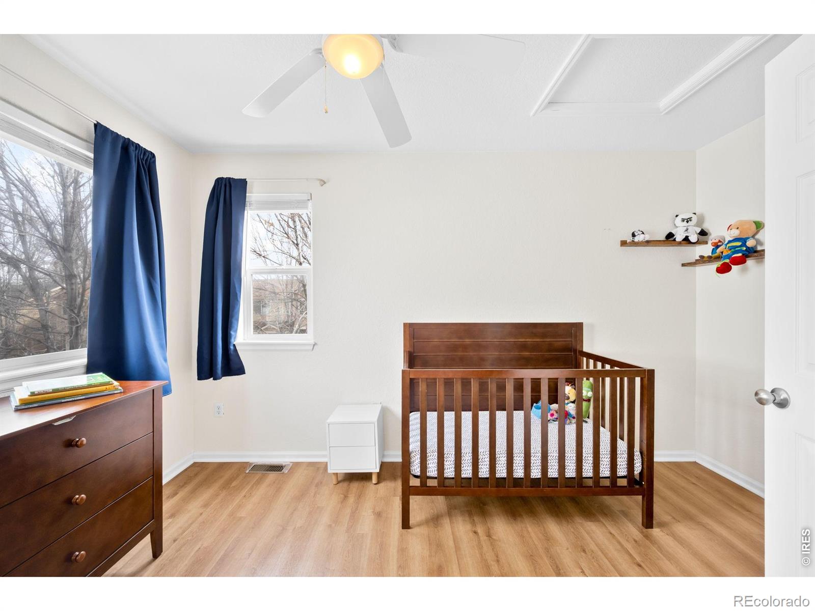 MLS Image #19 for 9559 e iowa circle,denver, Colorado