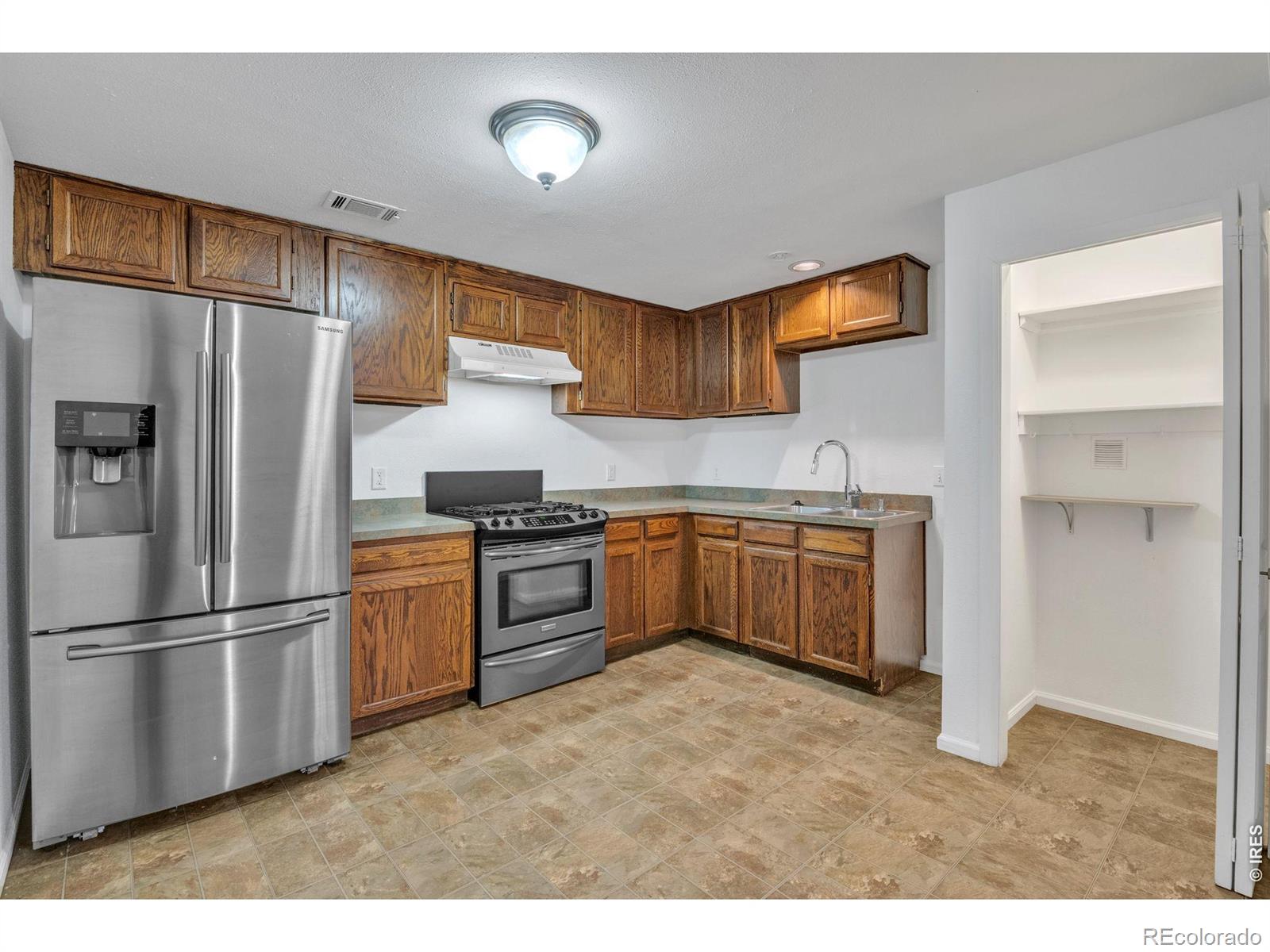 MLS Image #21 for 3005  swing station way,fort collins, Colorado