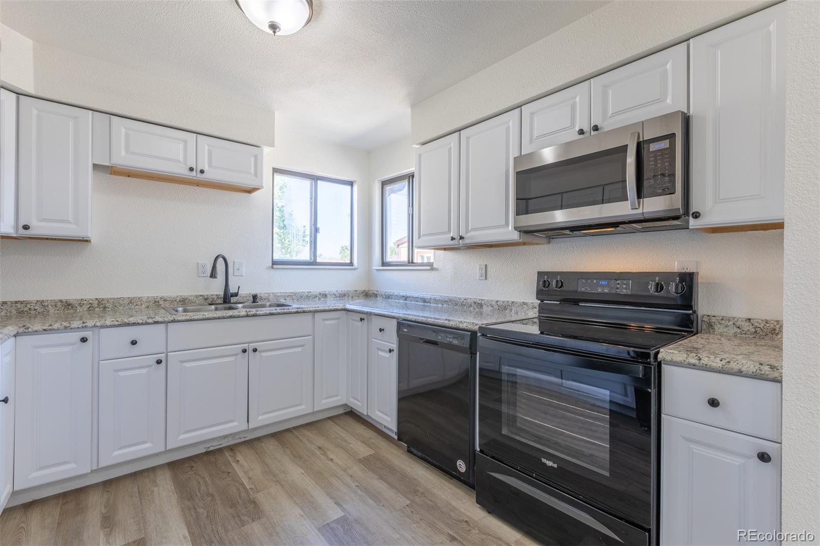 MLS Image #19 for 5119  chandler way,denver, Colorado