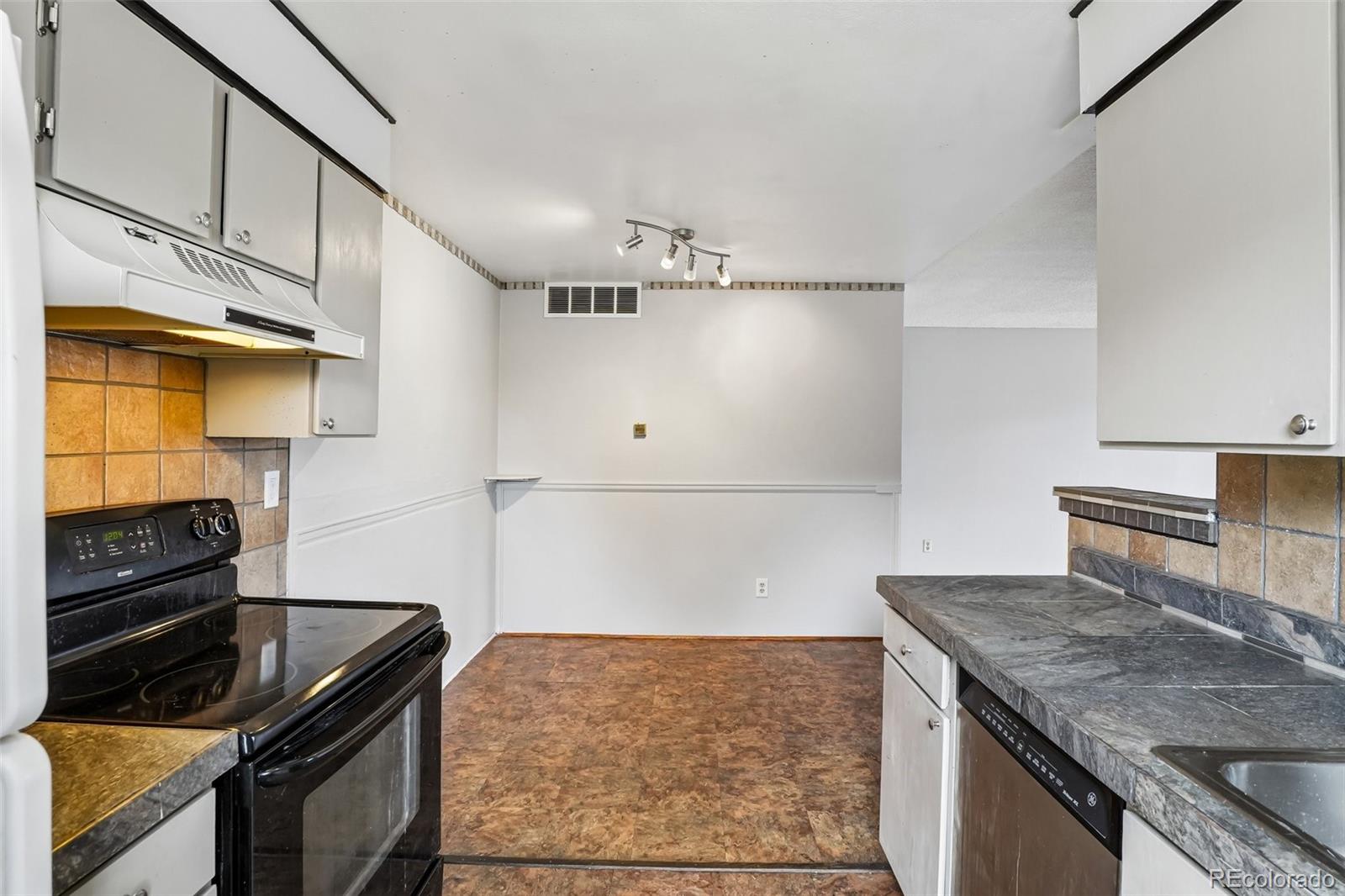 MLS Image #7 for 11922  bellaire street,thornton, Colorado