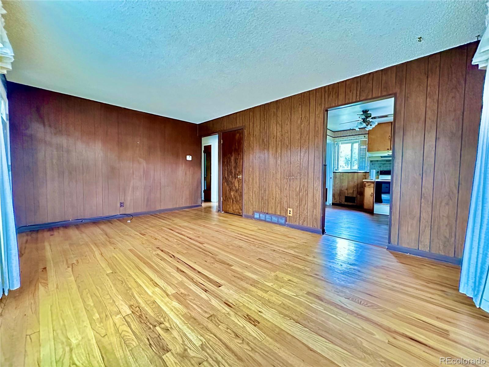 MLS Image #4 for 10444  franklin way,northglenn, Colorado