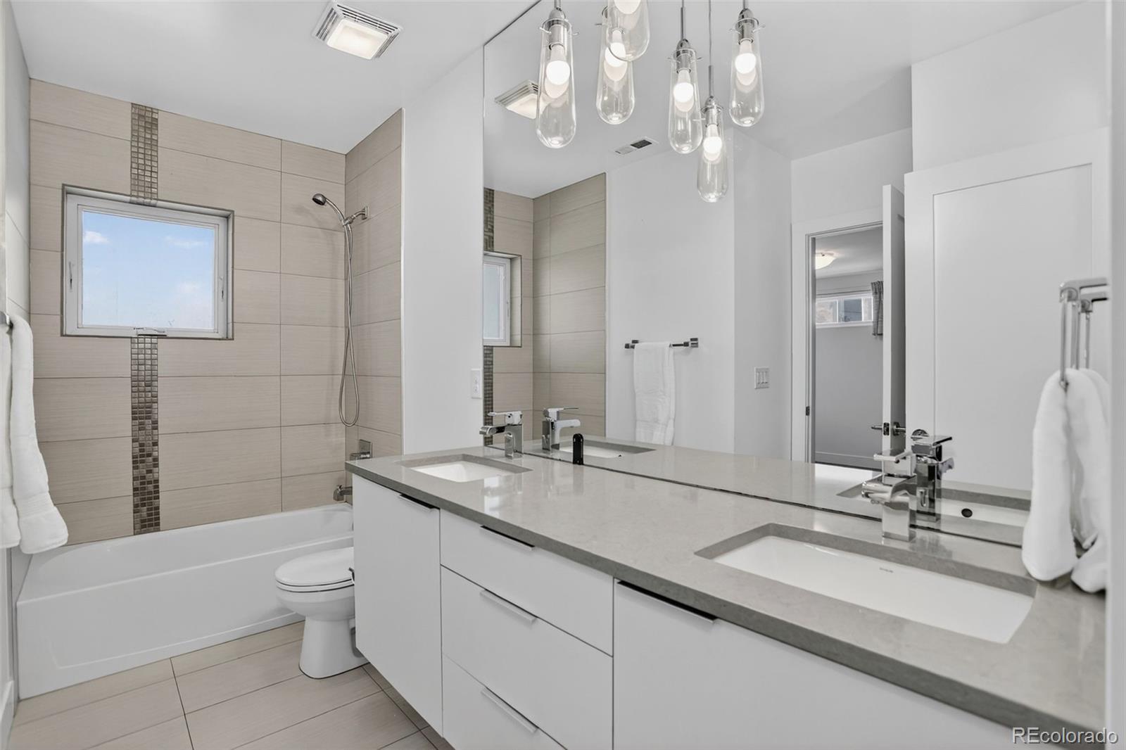 MLS Image #26 for 1930 w 35th avenue,denver, Colorado