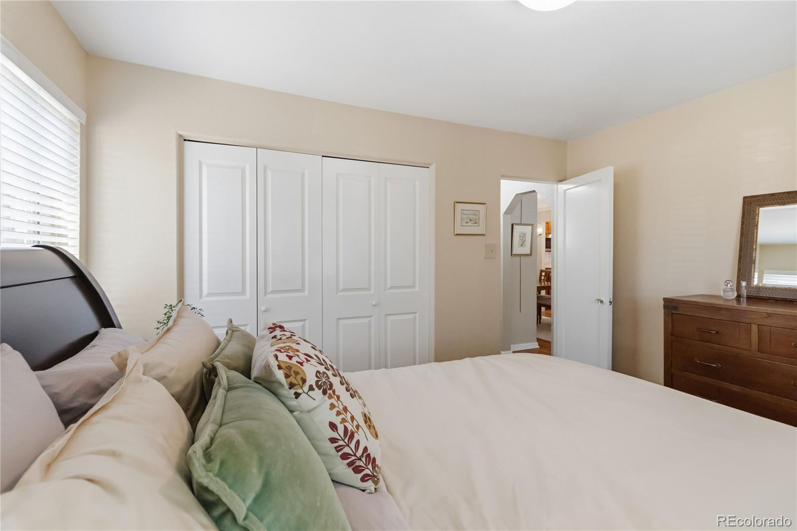 MLS Image #15 for 987  glencoe street,denver, Colorado