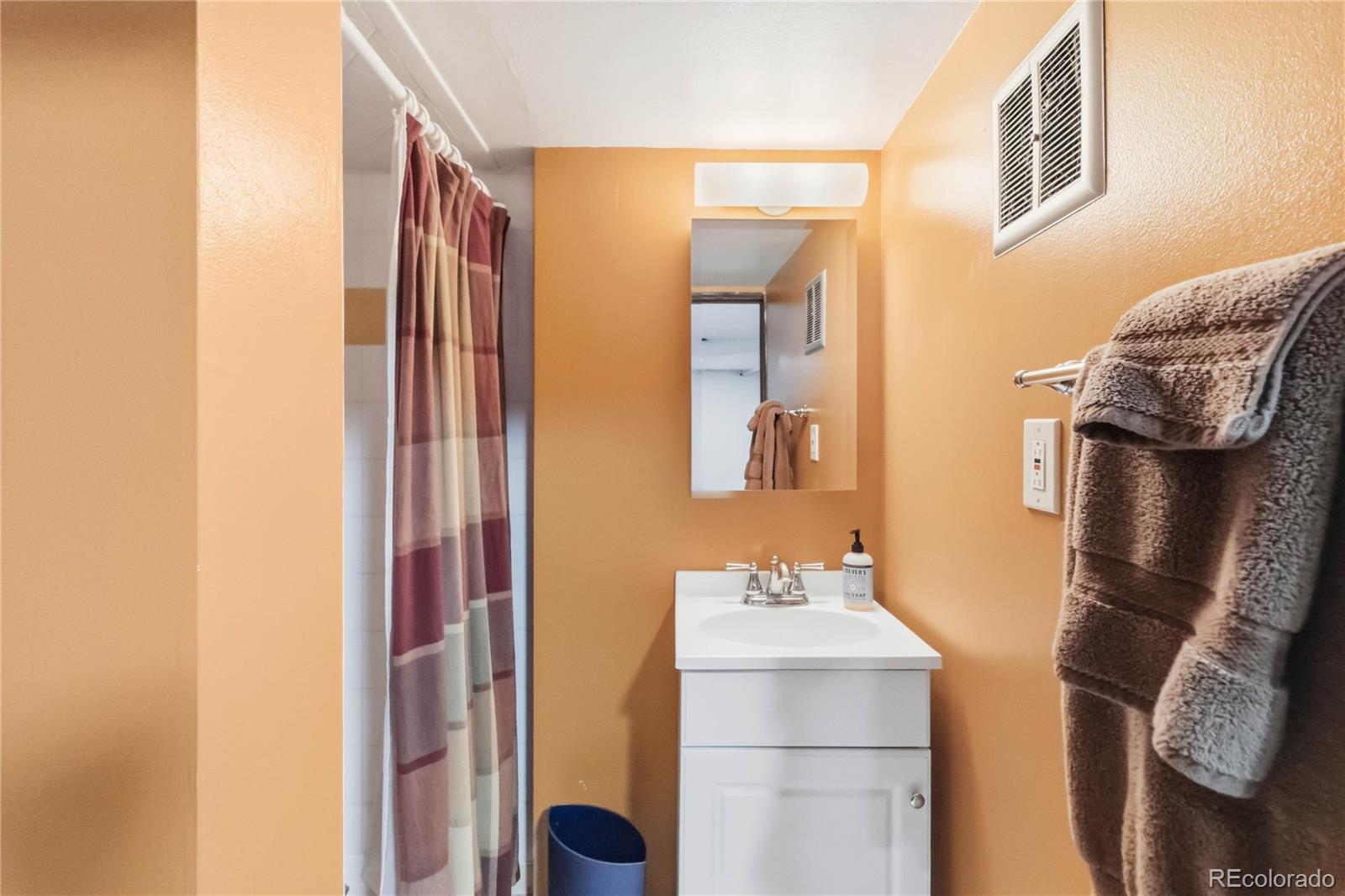 MLS Image #20 for 987  glencoe street,denver, Colorado