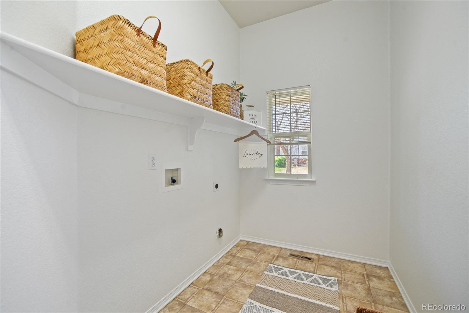 MLS Image #12 for 15497 e 7th circle,aurora, Colorado