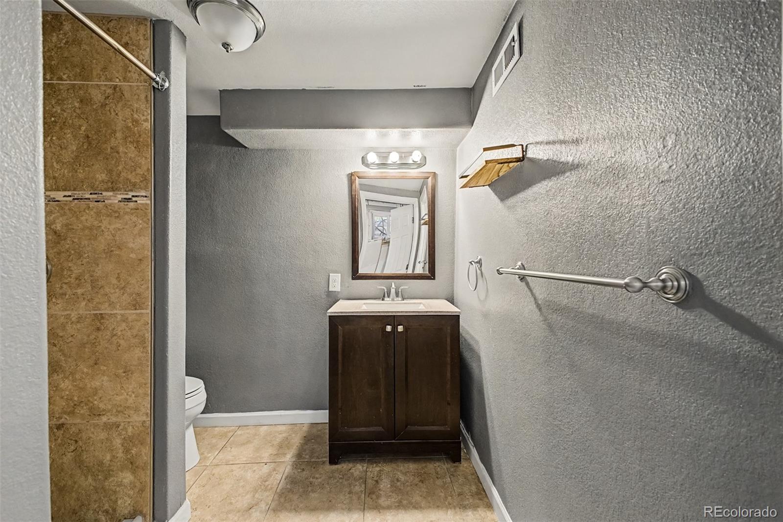 MLS Image #10 for 11801 e 17th avenue,aurora, Colorado