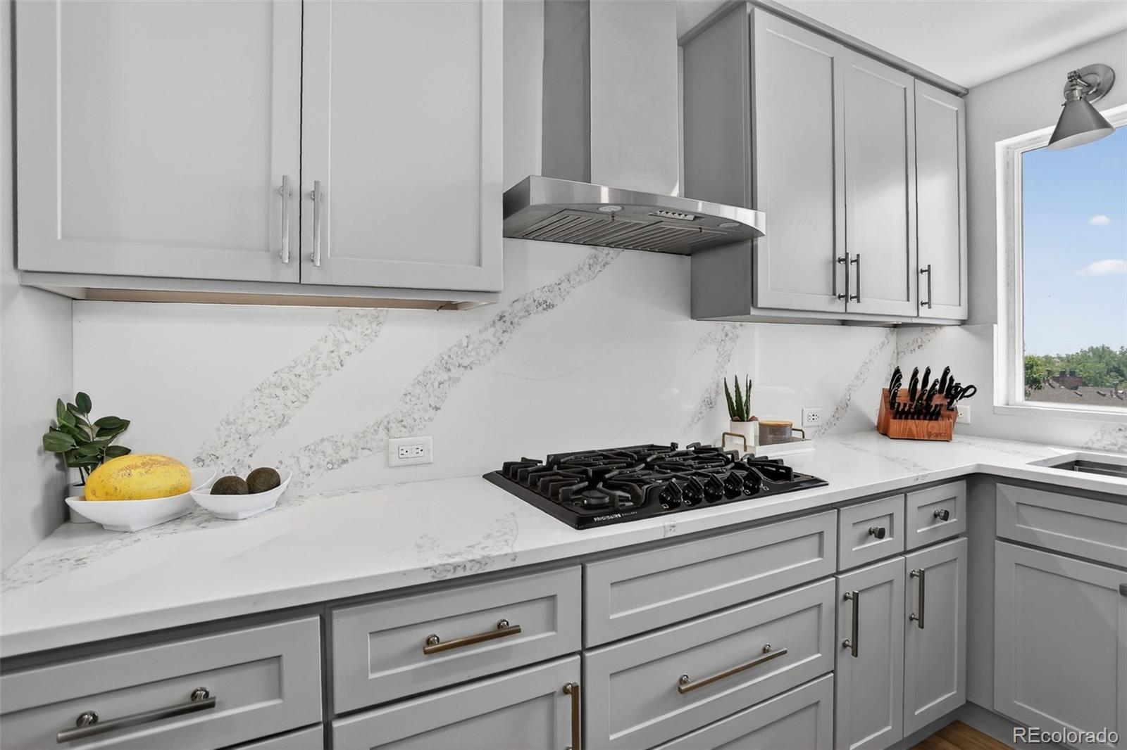 MLS Image #5 for 392  eisenhower drive,louisville, Colorado