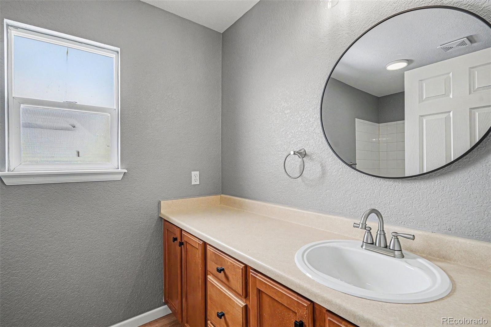 MLS Image #23 for 20734 e 49th avenue,denver, Colorado