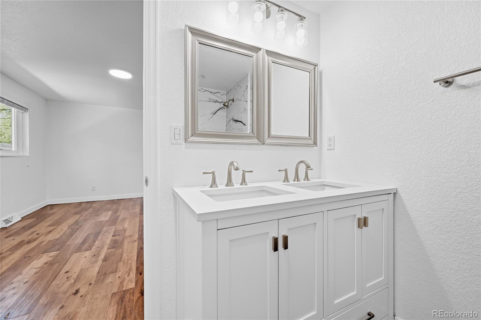 MLS Image #11 for 925  kohl street,broomfield, Colorado