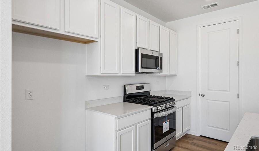 MLS Image #3 for 4153  orangewood street,johnstown, Colorado