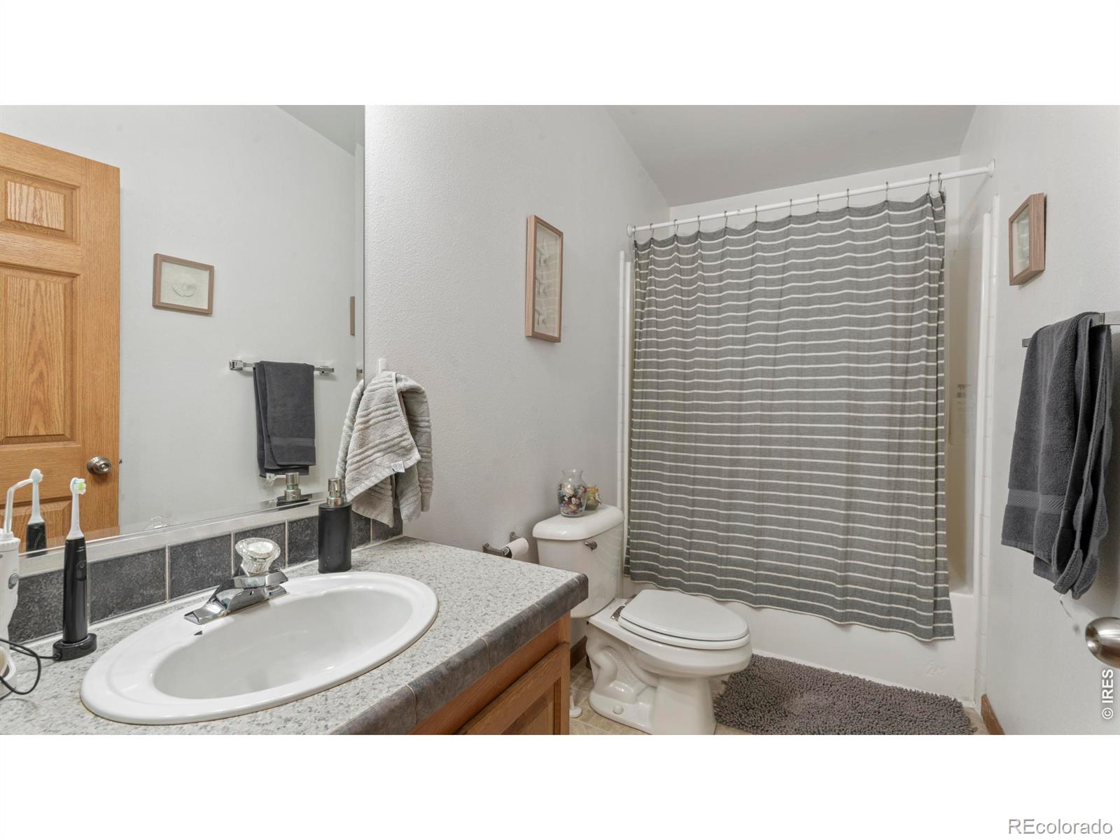 MLS Image #17 for 662 s carriage drive,milliken, Colorado