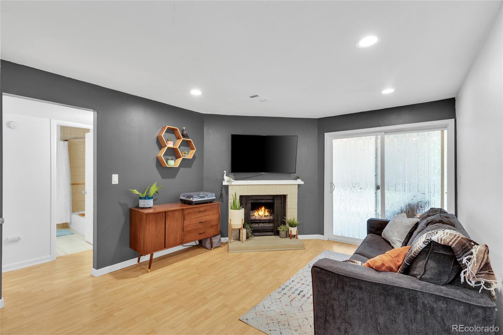 MLS Image #12 for 5300 e cherry creek south drive 1211,denver, Colorado