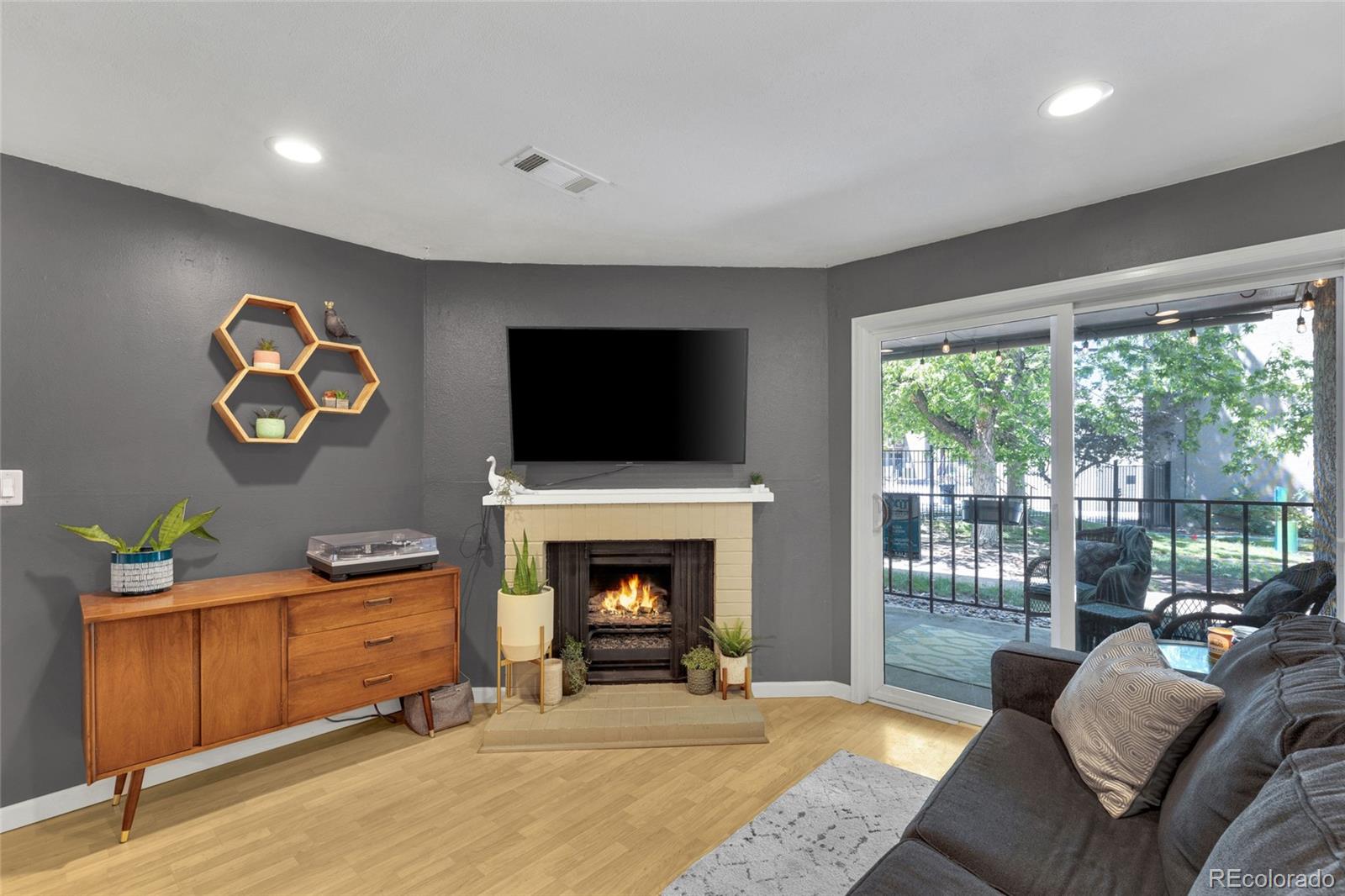 MLS Image #2 for 5300 e cherry creek south drive 1211,denver, Colorado