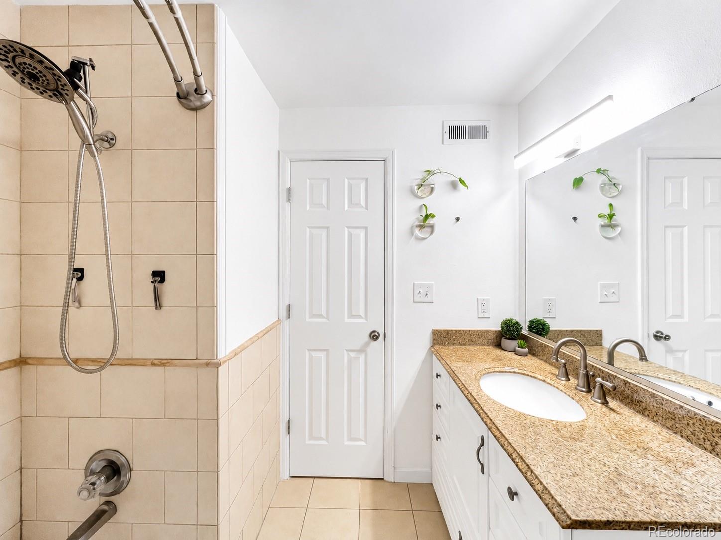MLS Image #22 for 5300 e cherry creek south drive 1211,denver, Colorado
