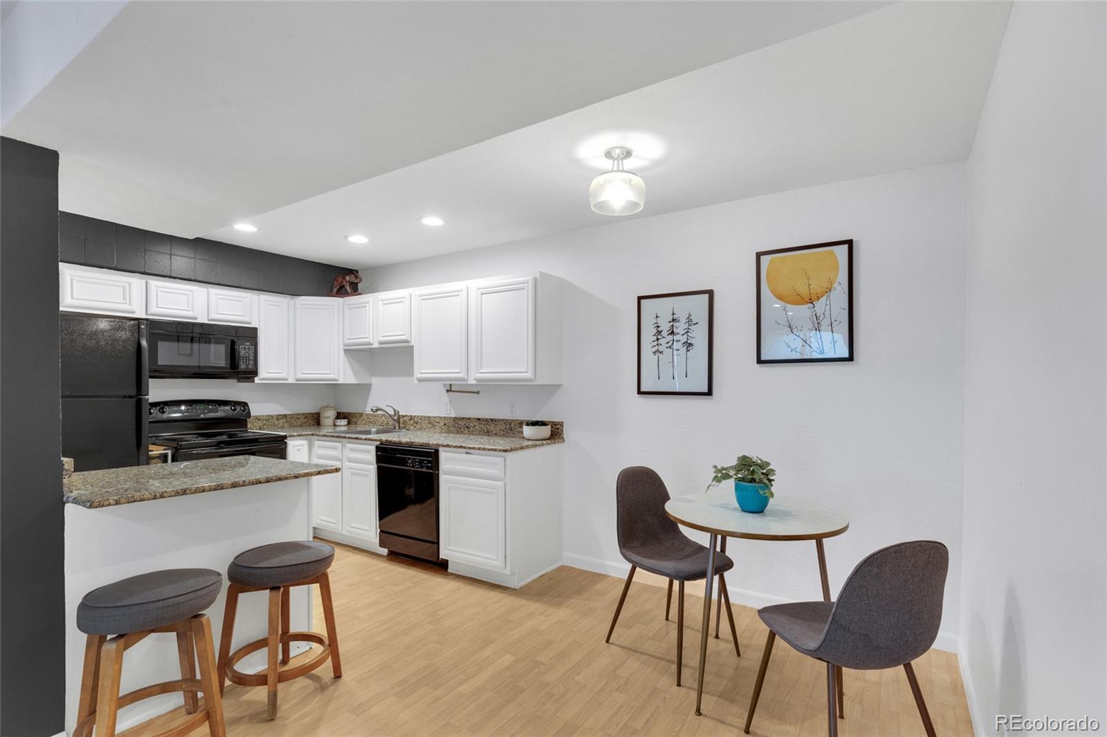 MLS Image #3 for 5300 e cherry creek south drive 1211,denver, Colorado