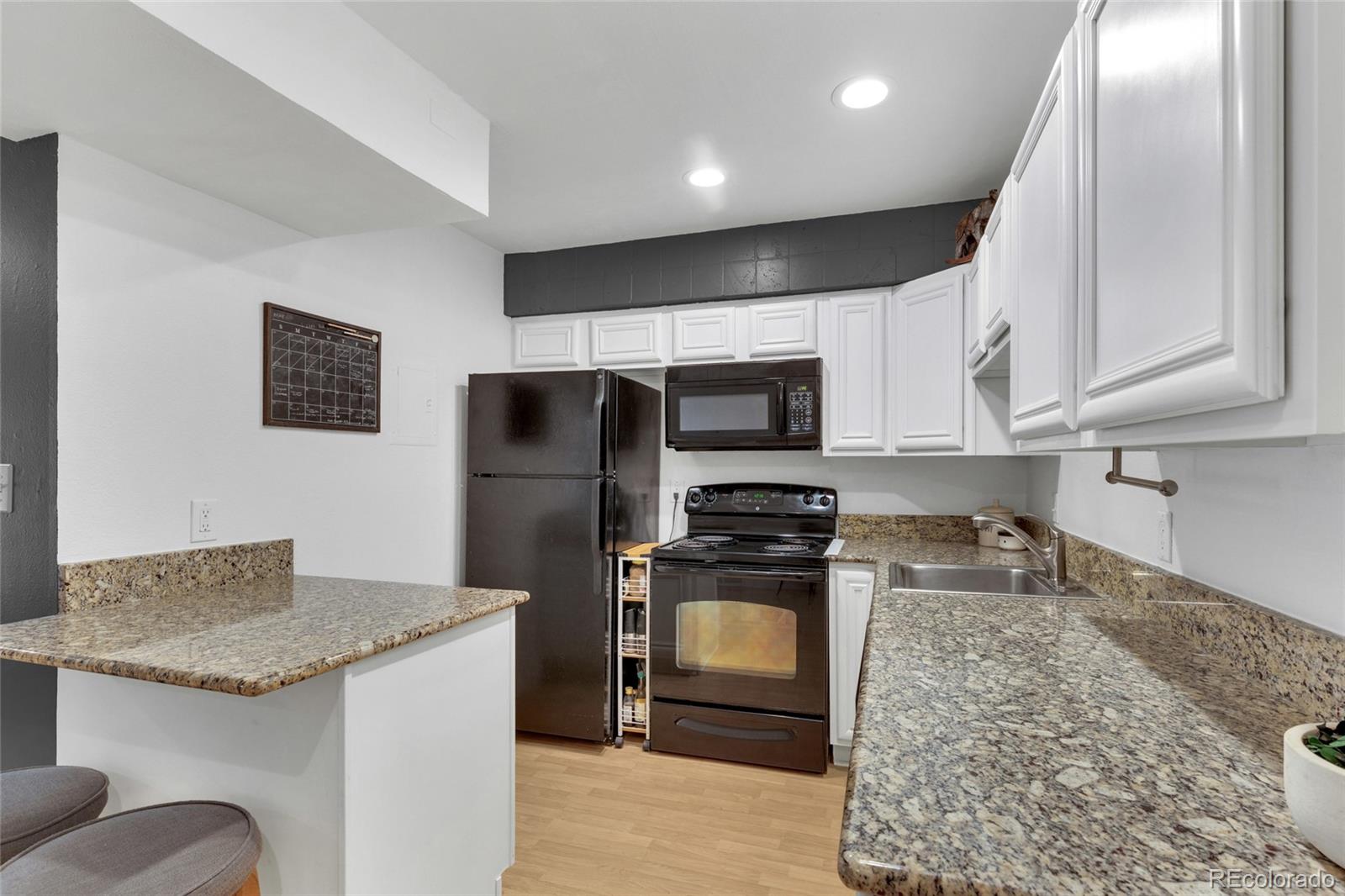 MLS Image #6 for 5300 e cherry creek south drive 1211,denver, Colorado