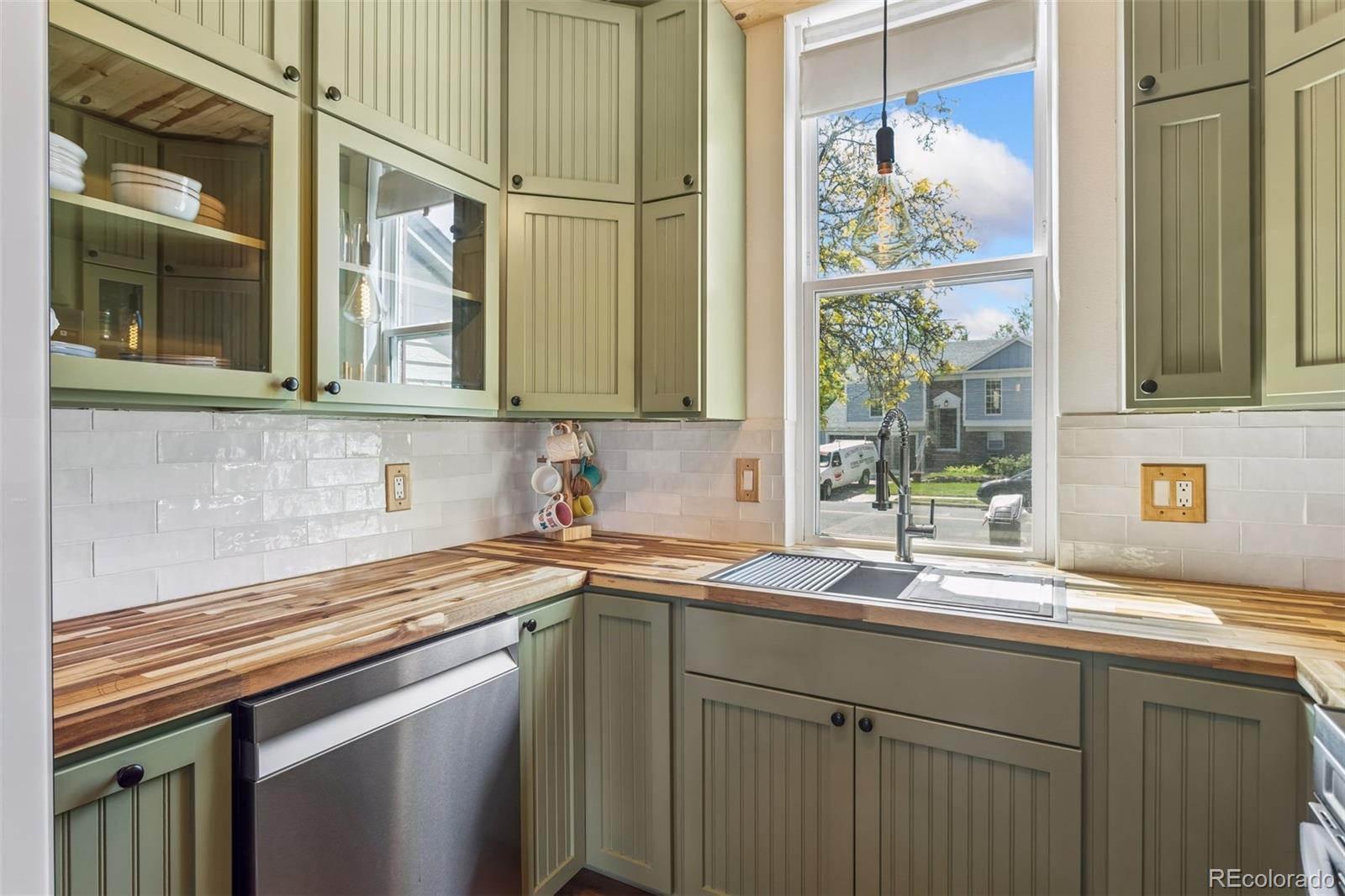 MLS Image #2 for 409 w lucerne drive,lafayette, Colorado
