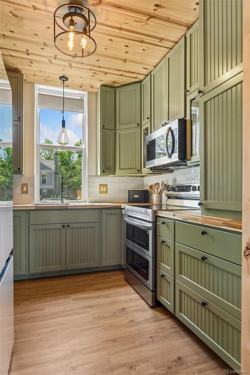 MLS Image #3 for 409 w lucerne drive,lafayette, Colorado