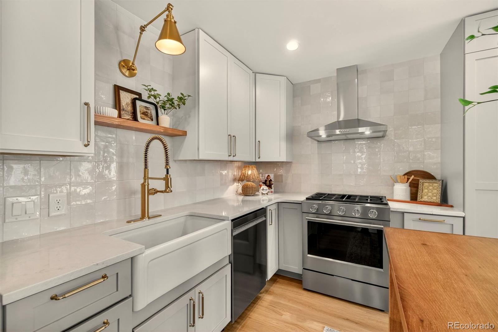 MLS Image #9 for 1890 s wyandot street,denver, Colorado