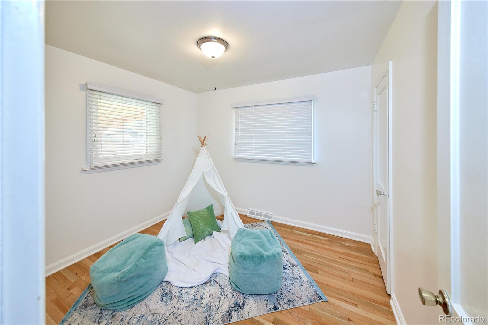 MLS Image #14 for 5185  beach court,denver, Colorado