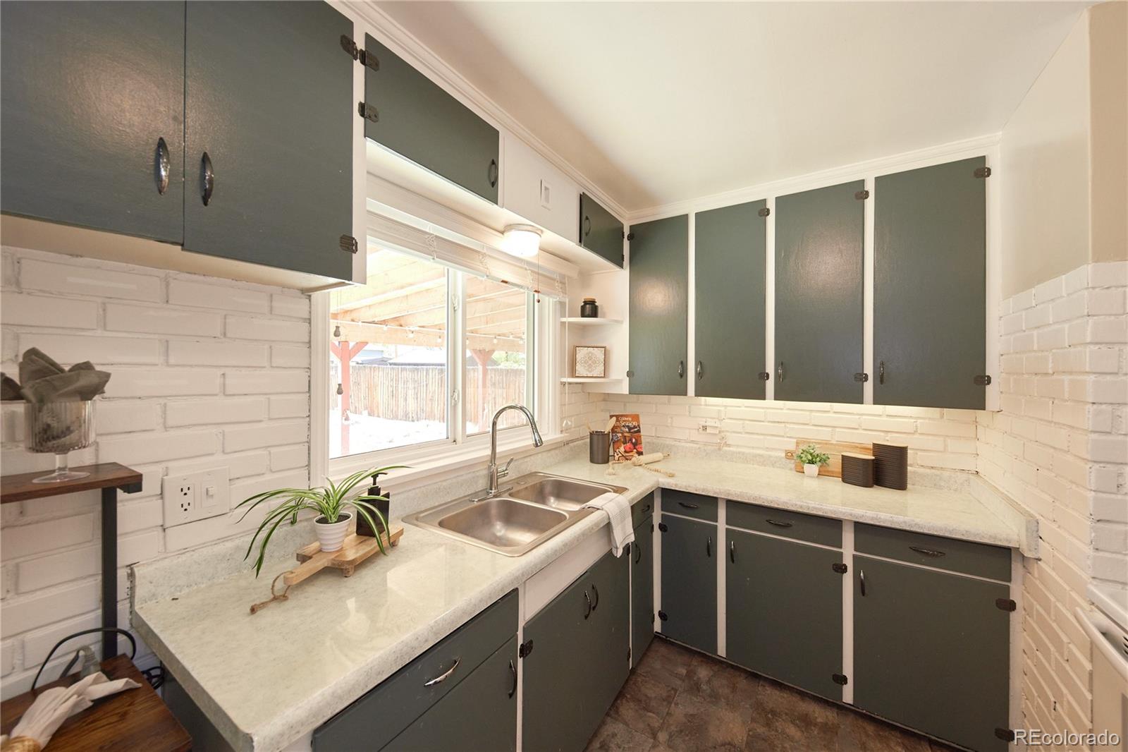MLS Image #9 for 5185  beach court,denver, Colorado