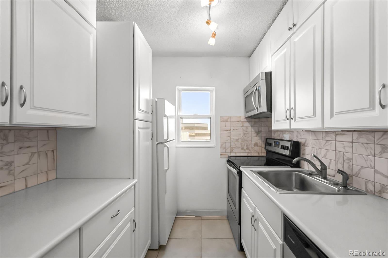 MLS Image #12 for 2  adams street 1507,denver, Colorado