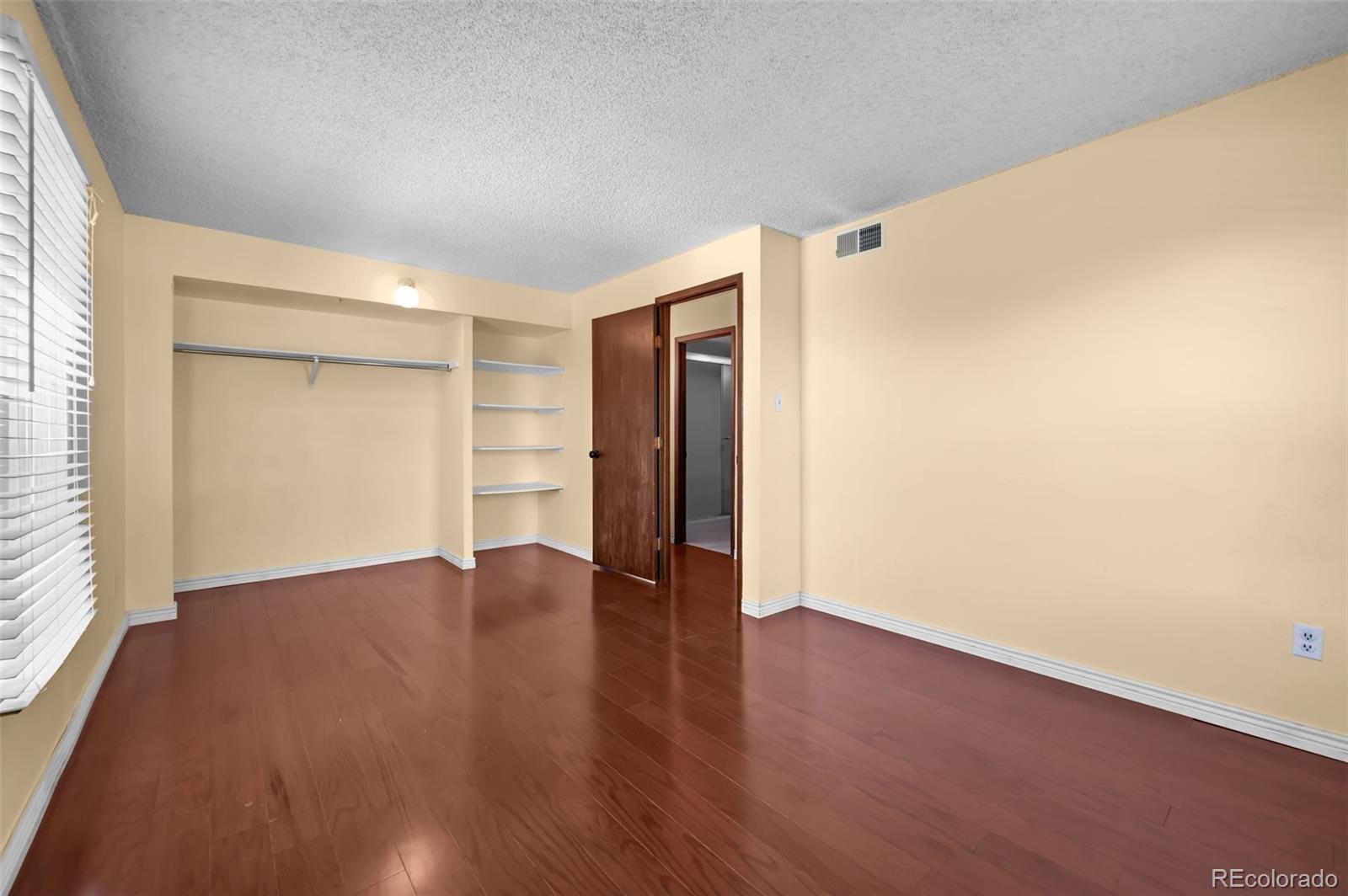 MLS Image #16 for 2  adams street 1507,denver, Colorado