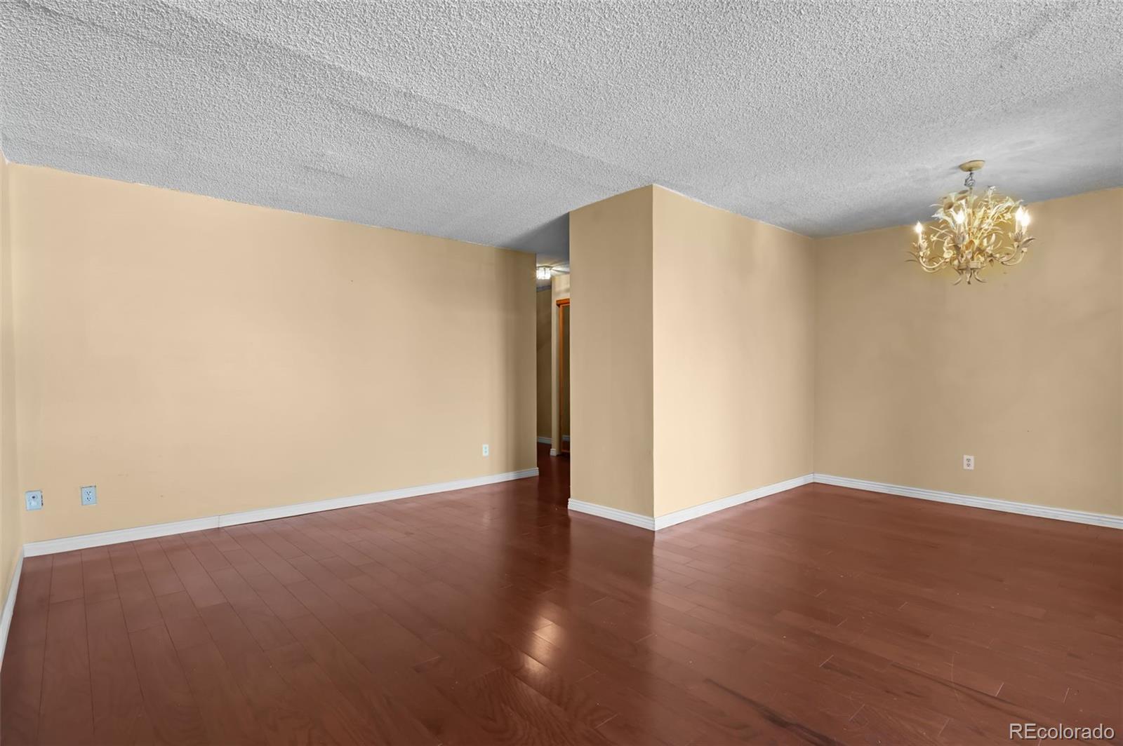 MLS Image #7 for 2  adams street 1507,denver, Colorado