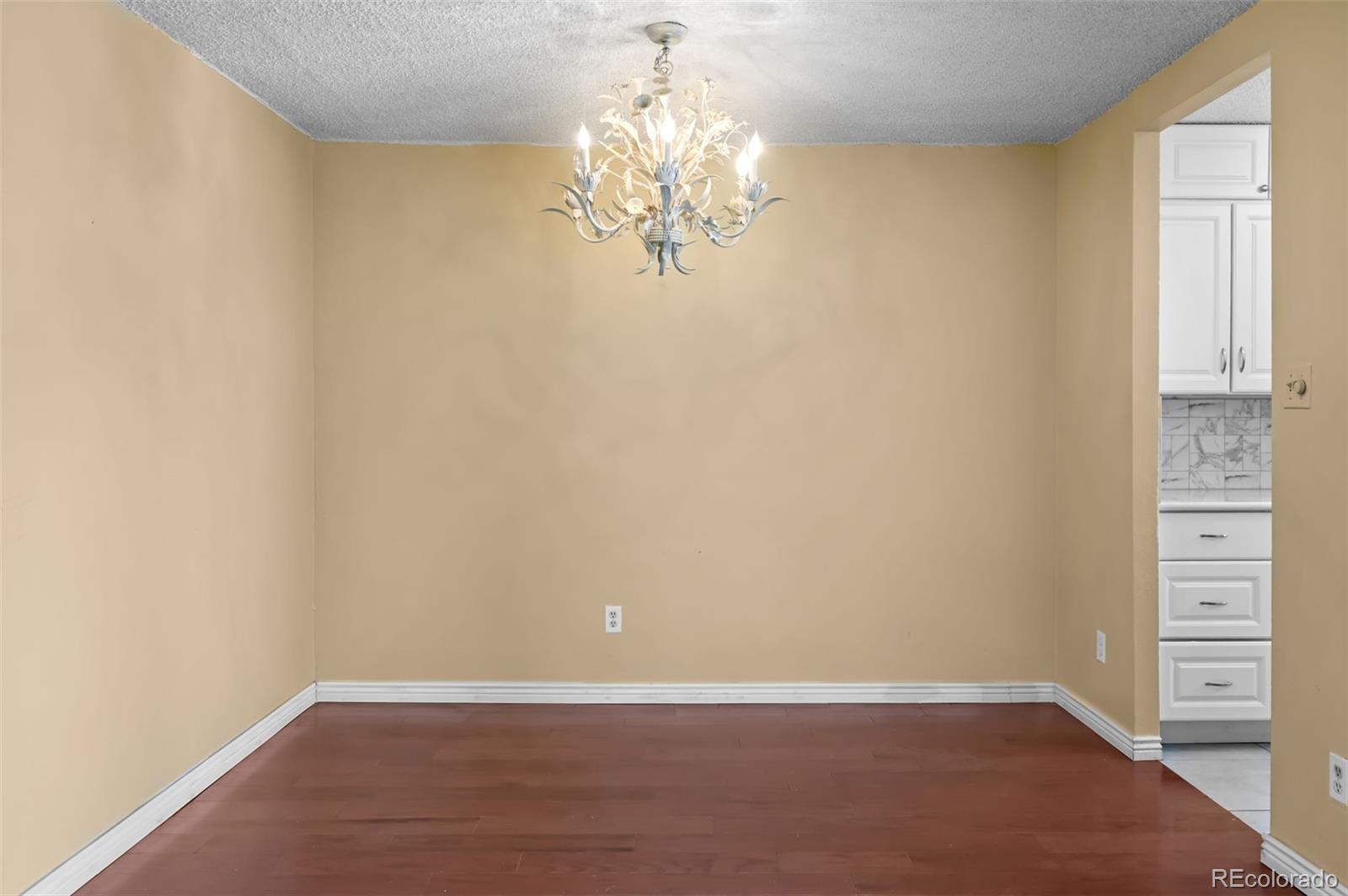 MLS Image #9 for 2  adams street 1507,denver, Colorado