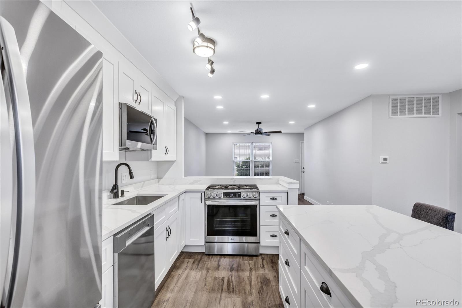 MLS Image #4 for 7165 s gaylord street,centennial, Colorado