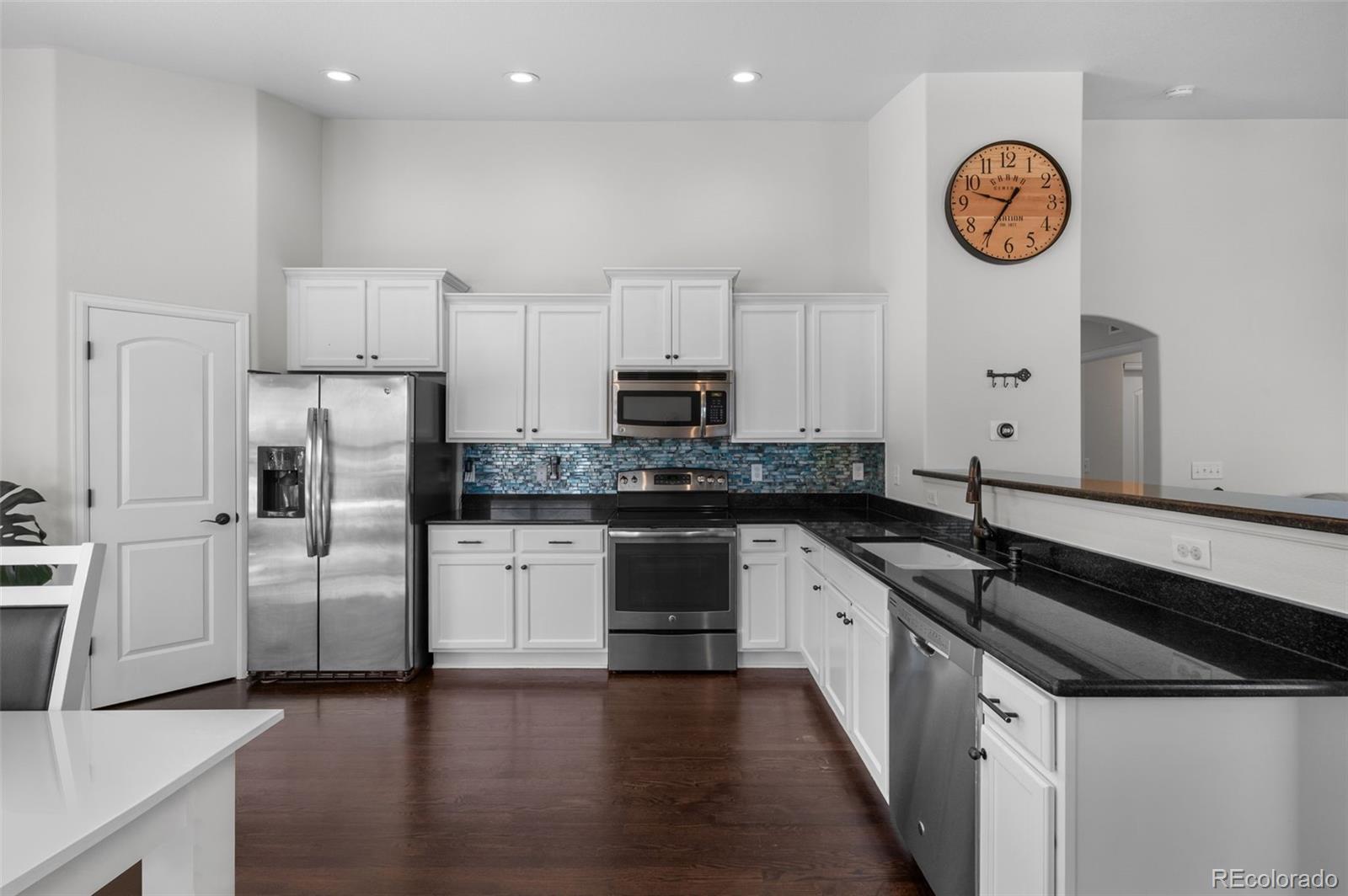 MLS Image #10 for 10288  olathe way,commerce city, Colorado